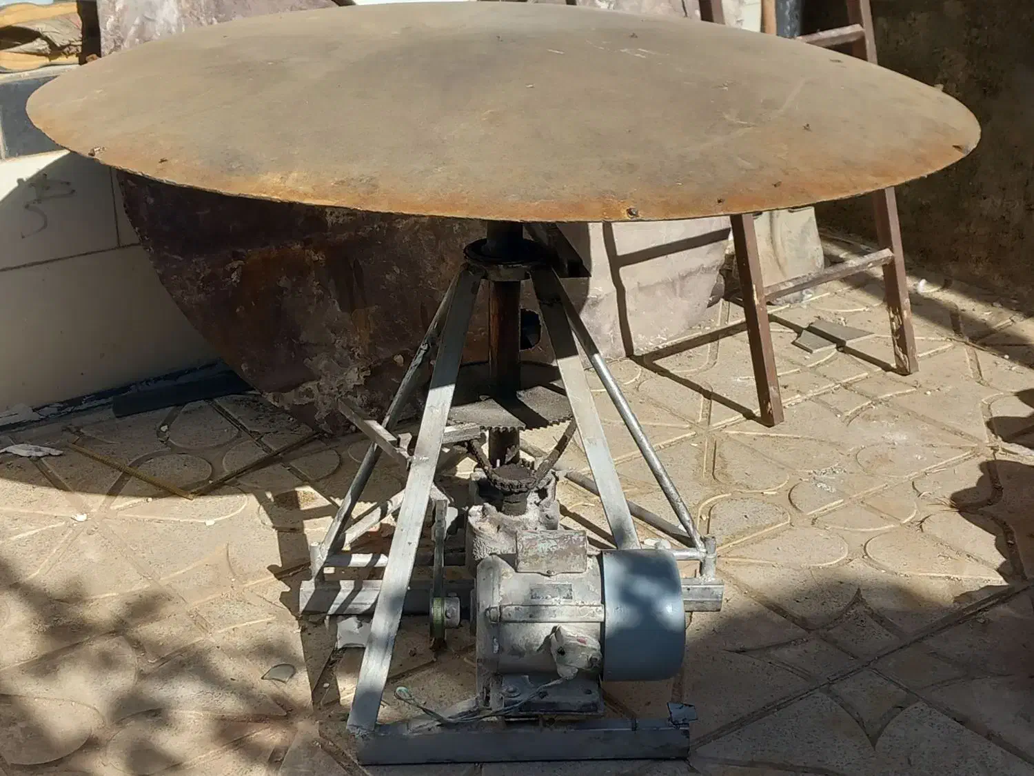 تنور  ساج‌‌.  قیمت توافقی|اجاق گاز و لوازم برقی پخت‌وپز|بهار, |دیوار