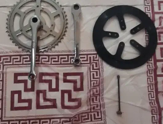 قطعات یدکی دو چر  خه|قطعات یدکی و لوازم جانبی|رشت, سعدی (تختی)|دیوار