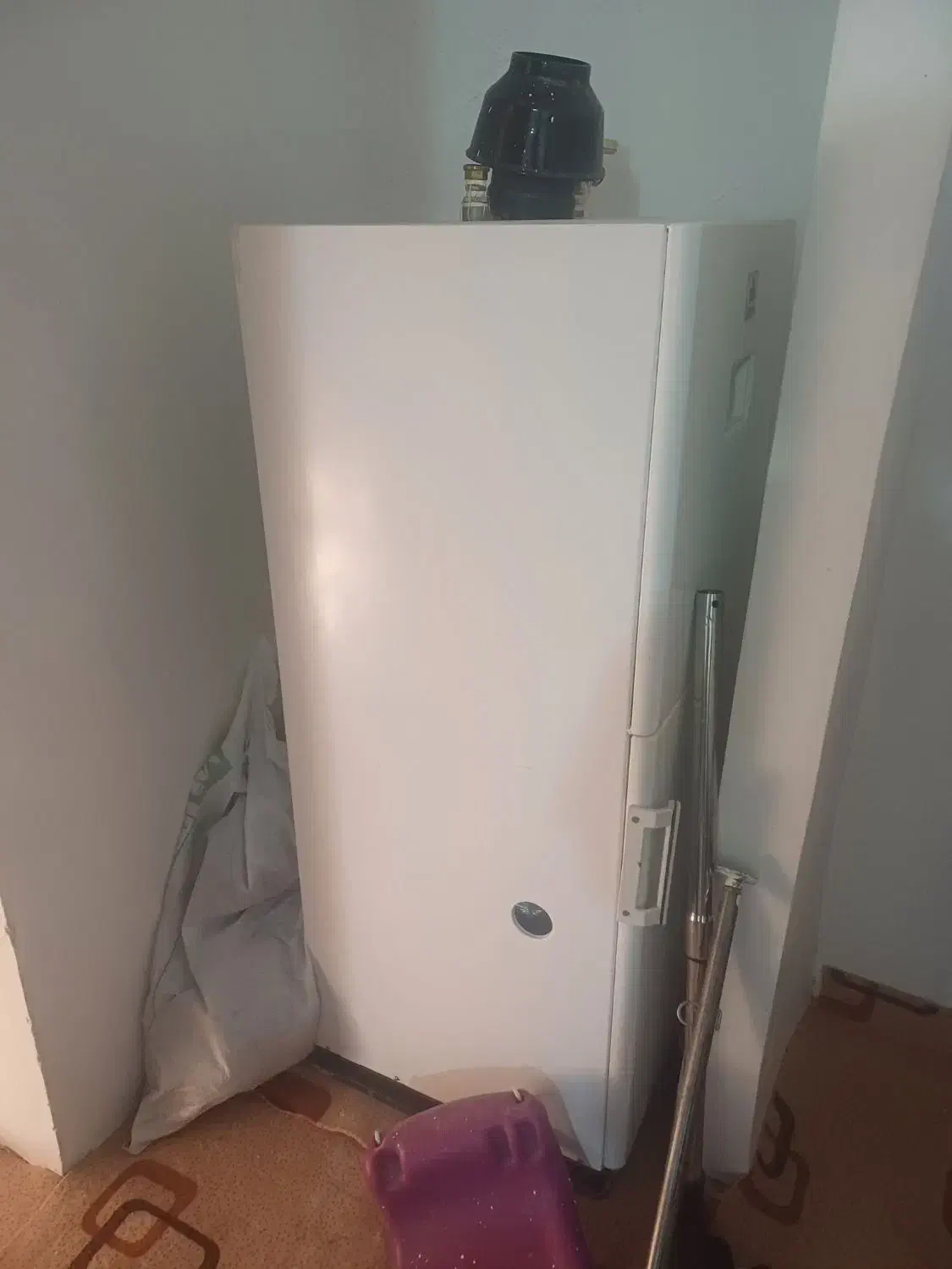 ابگرمکن دست دوم سه ماه کار یخچالی ۱۸۰لیتری|آبگرمکن، پکیج، شوفاژ|تربت جام, شهرک آزادگان|دیوار