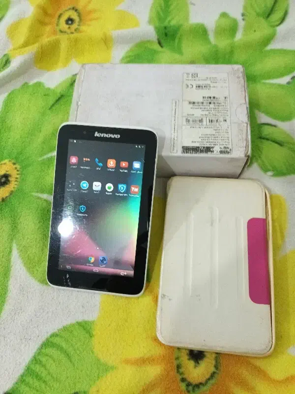 تبلت لنوا|تبلت|مشهد, گلشور|دیوار