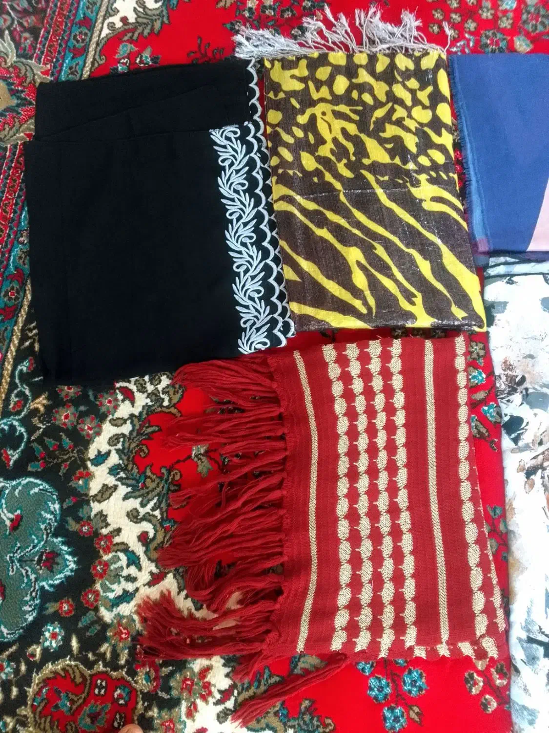 شال و روسری و درحدنو تمیز قیمت مناسب|لباس|دزفول, |دیوار