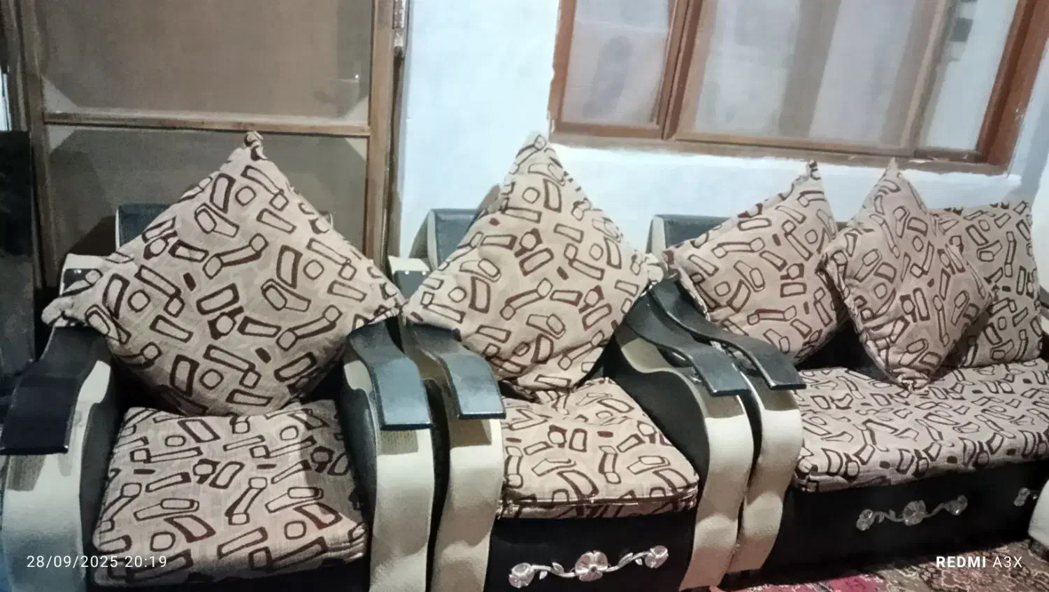 یک دست مبل دست دو|مبلمان خانگی و میز عسلی|چالوس, |دیوار