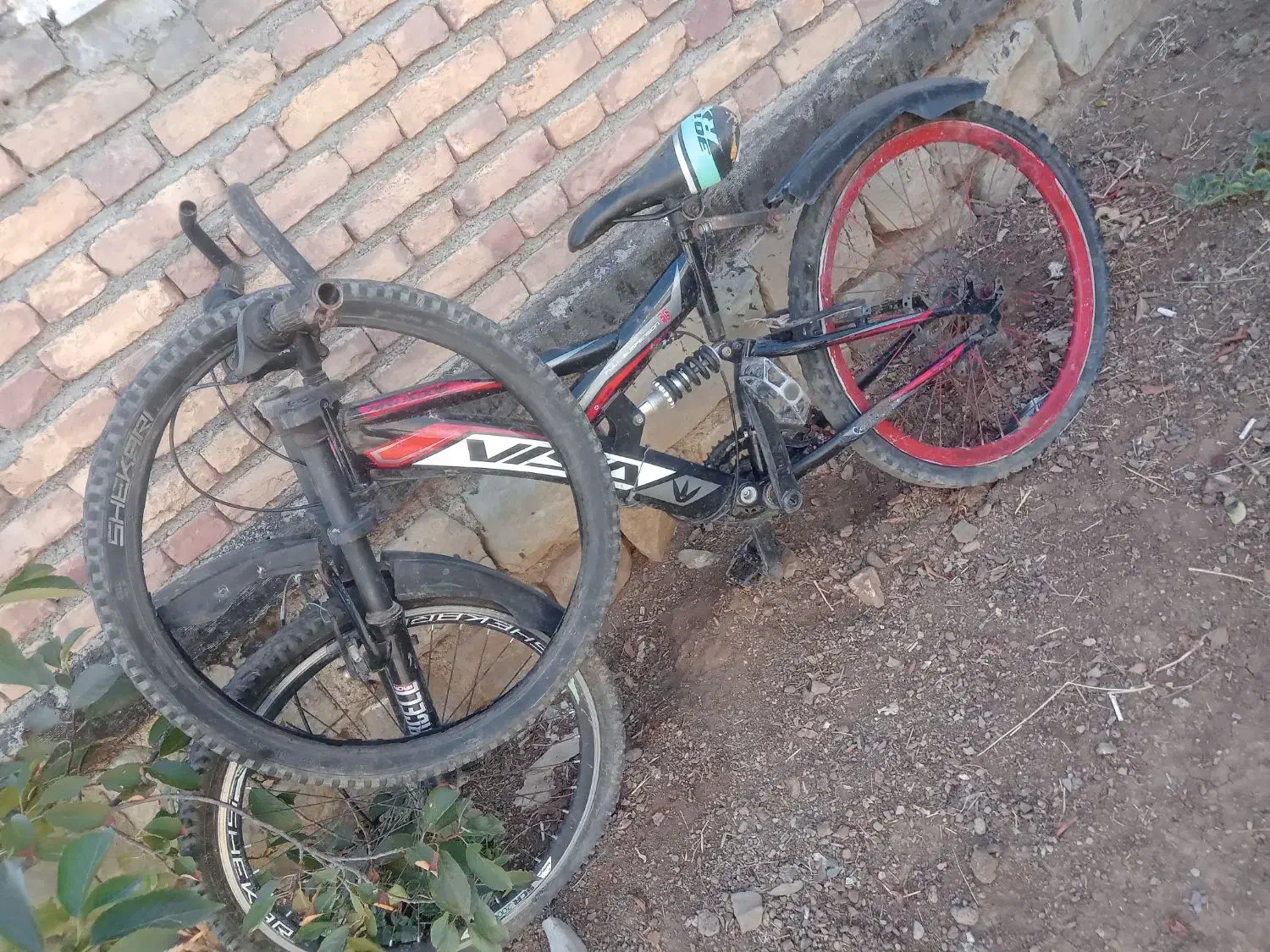 دوچرخه|دوچرخه، اسکیت، اسکوتر|گرمی, |دیوار