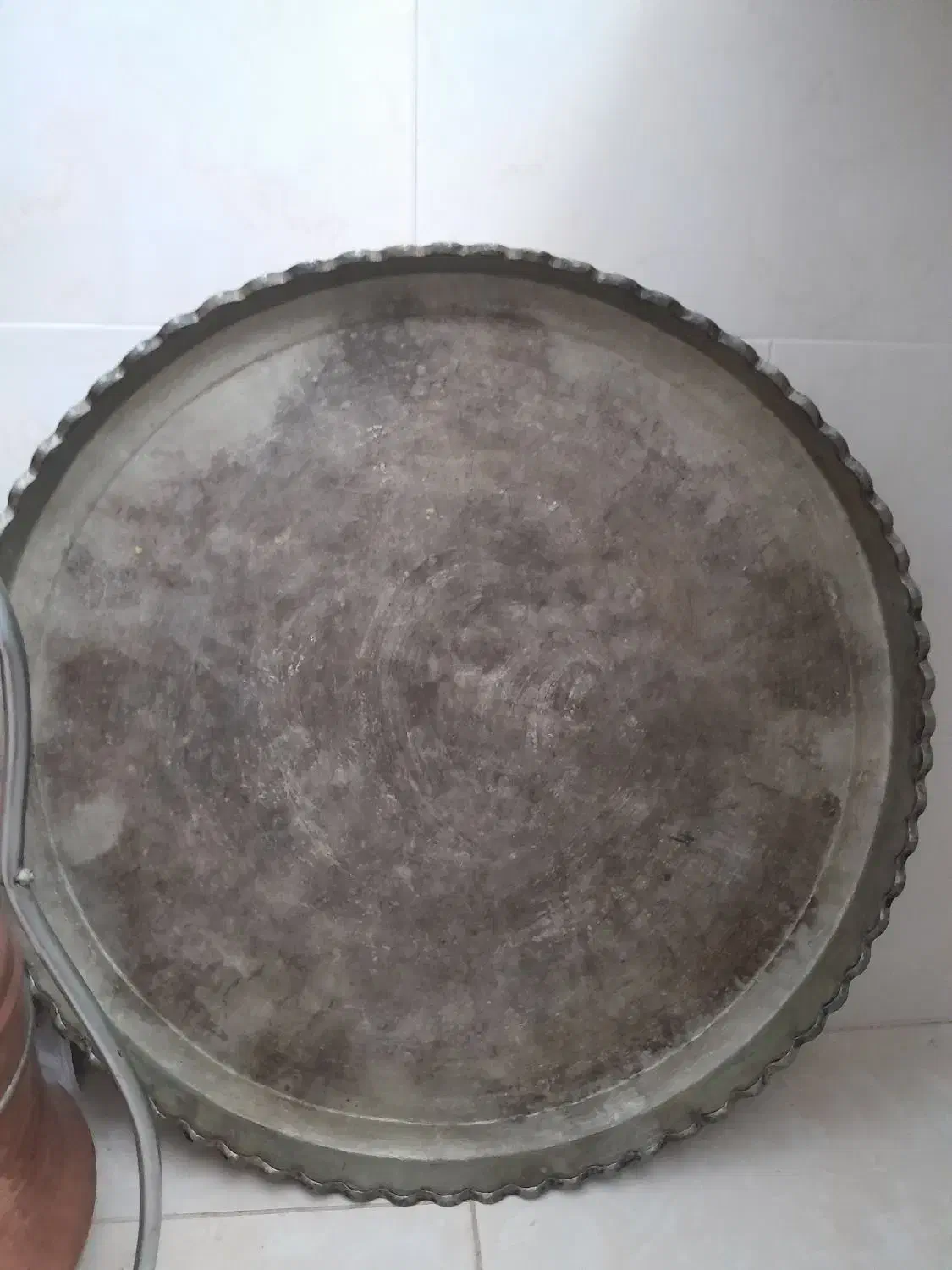 سینی مسی قدیمی|ظروف سرو و پذیرایی|شاهین‌شهر, شهرک گلدیس|دیوار