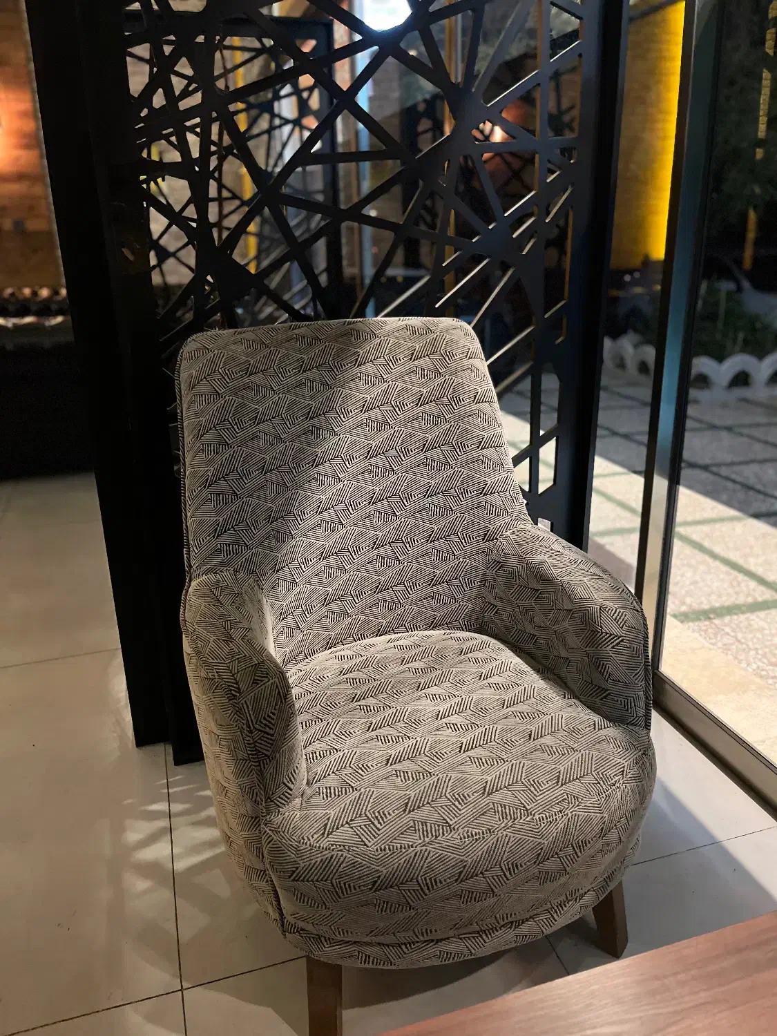 میز و م‌بل|مبلمان اداری|قم, بکایی|دیوار