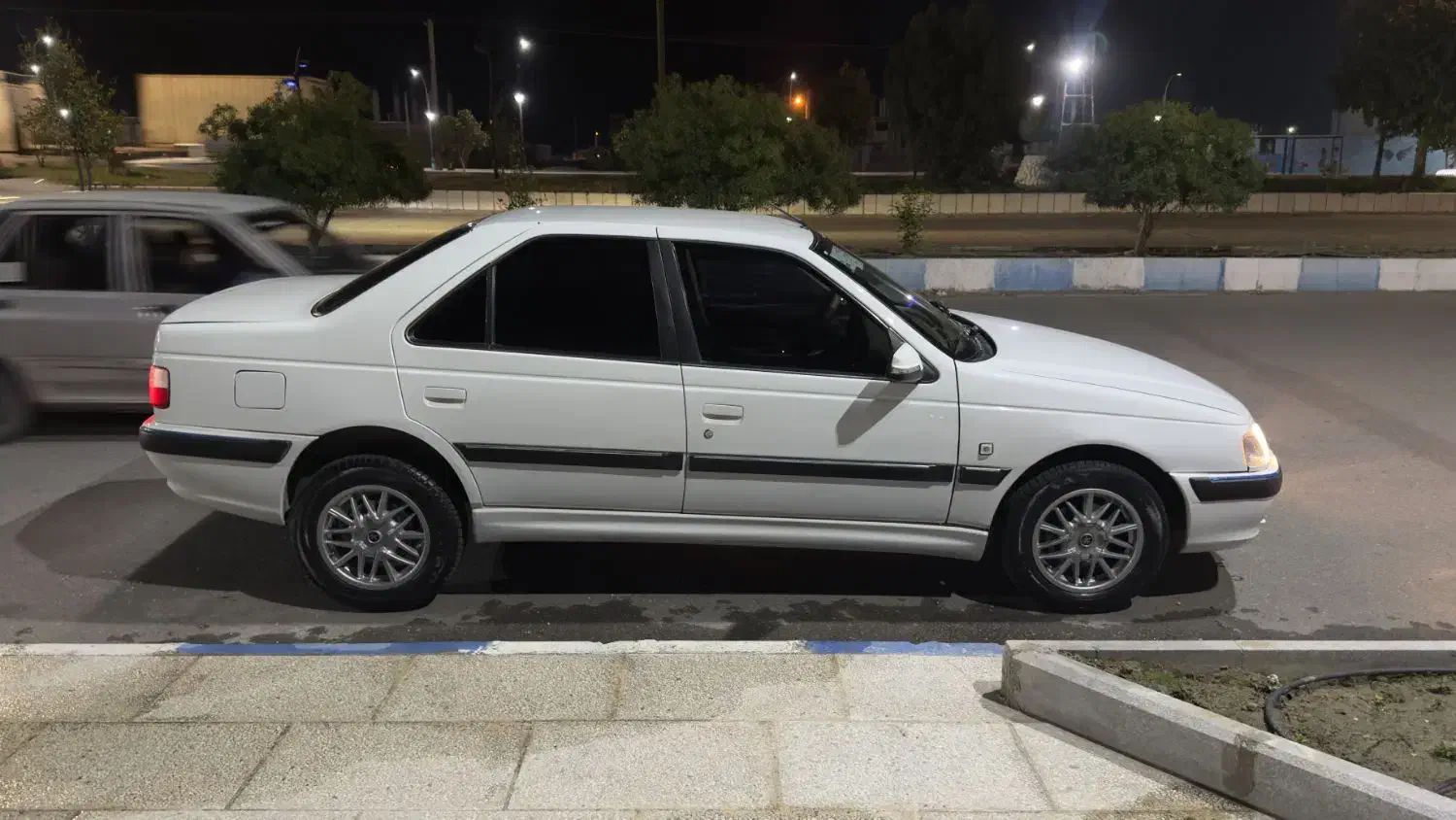 پارس ۹۲|خودرو سواری و وانت|جیرفت, |دیوار