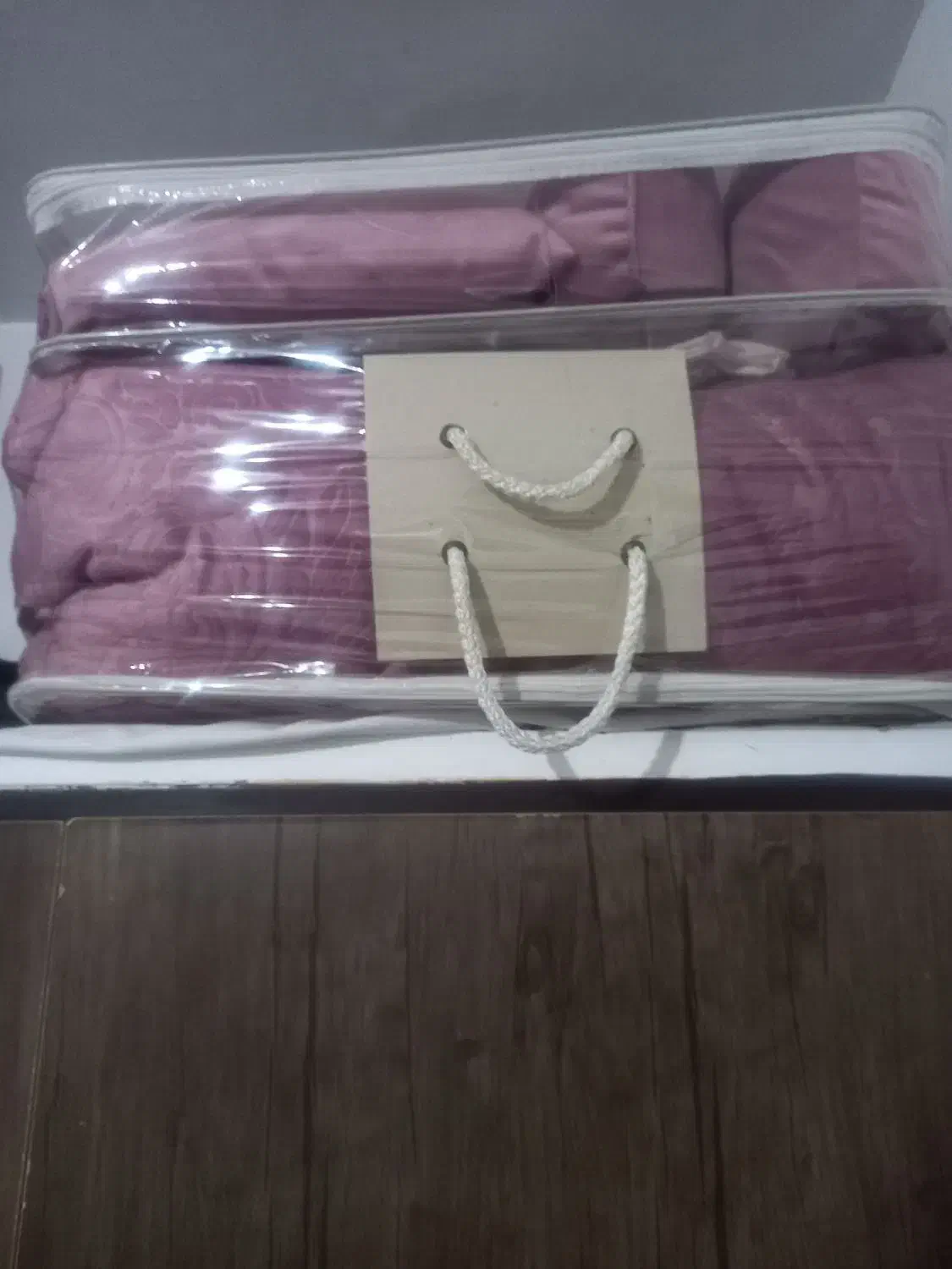 پتو نرمین|رختخواب، بالش، پتو|کاشان, کشاورز|دیوار