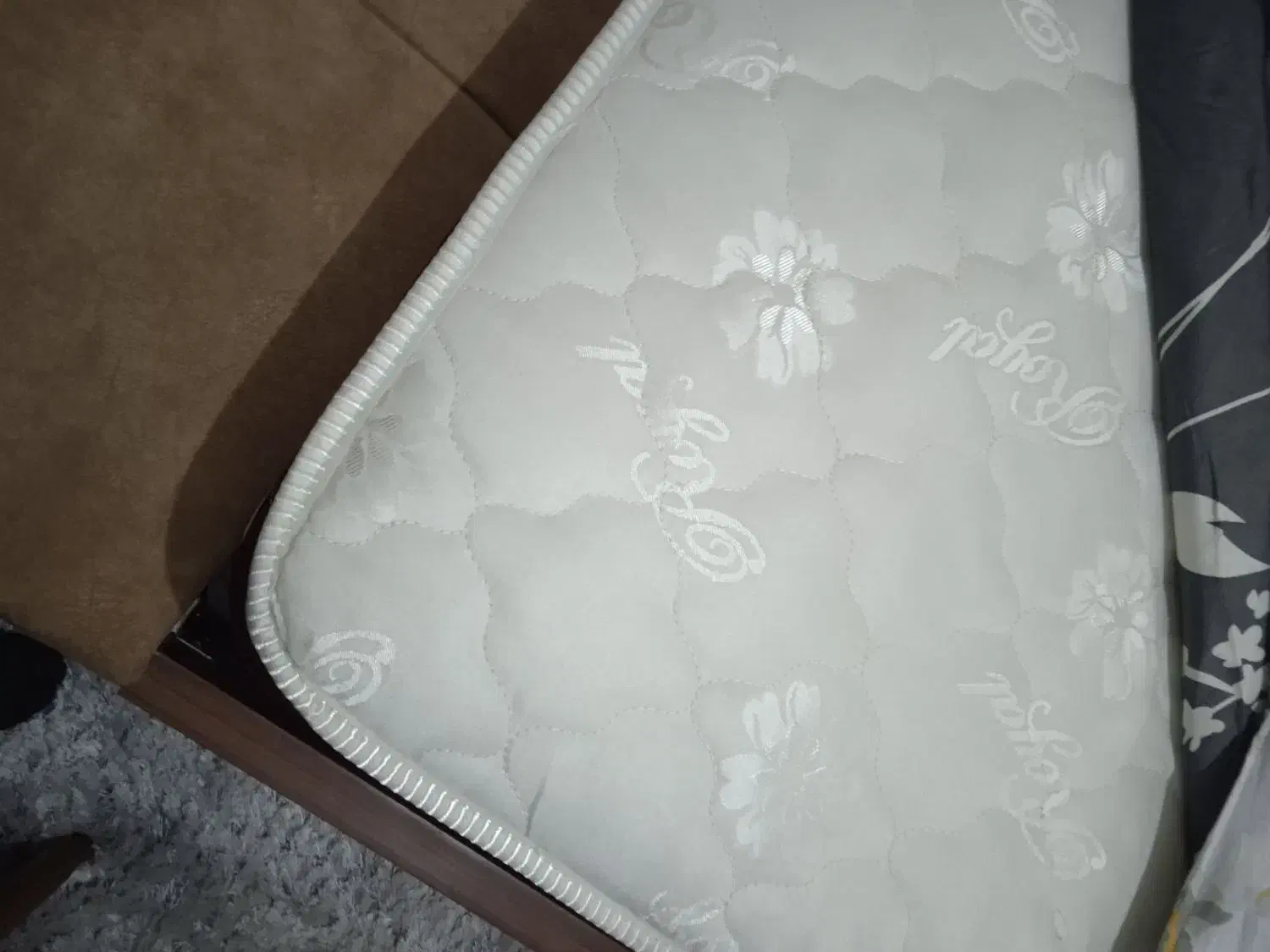 تختخواب دو نفره   فروش فوری|تخت و سرویس خواب|تهران, جیحون|دیوار