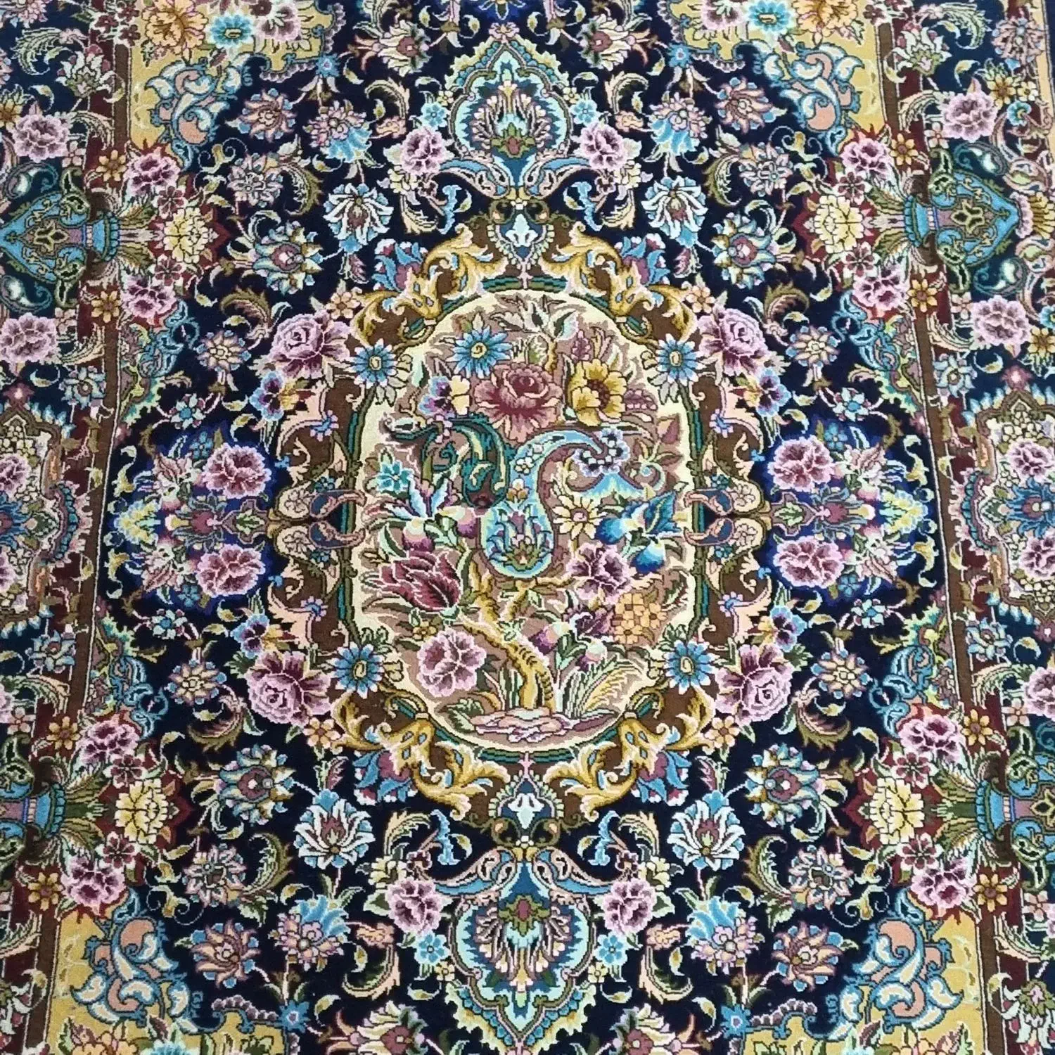 فرش سالاری ابریشم|فرش|کرمانشاه, |دیوار