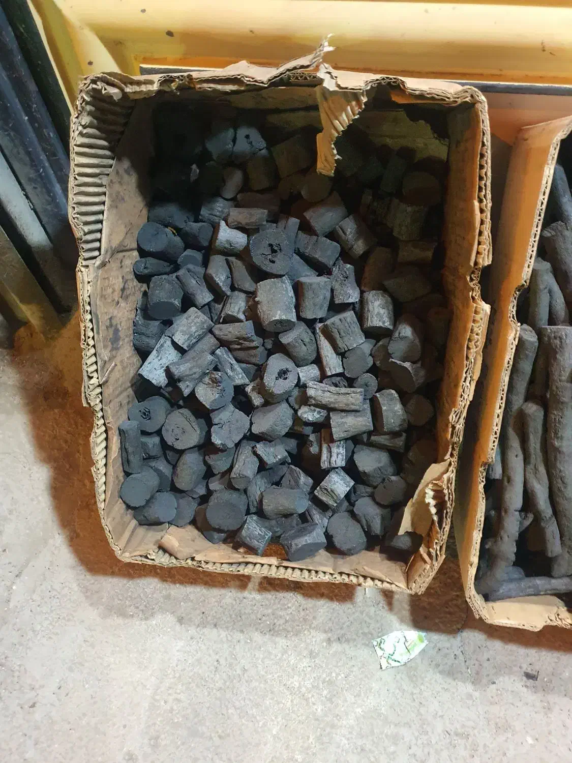 ذغال درجه۱بازیرقیمت|عمدهفروشی|سنندج, |دیوار