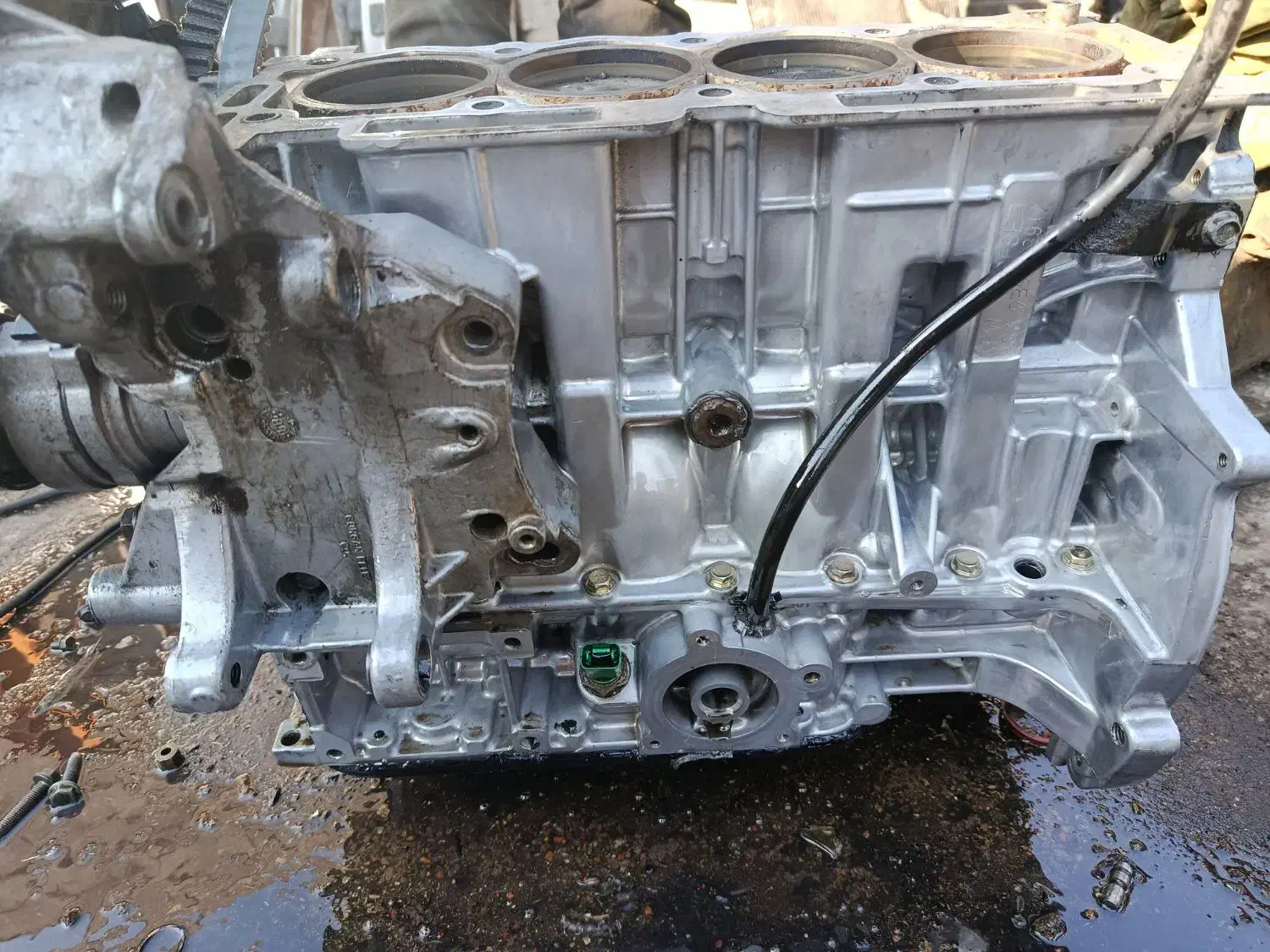 نیم موتور پژو 206 تیپ دو در حد نو نو با نامه|قطعات یدکی و لوازم جانبی|شیراز, پایانه مسافربری سعدی|دیوار