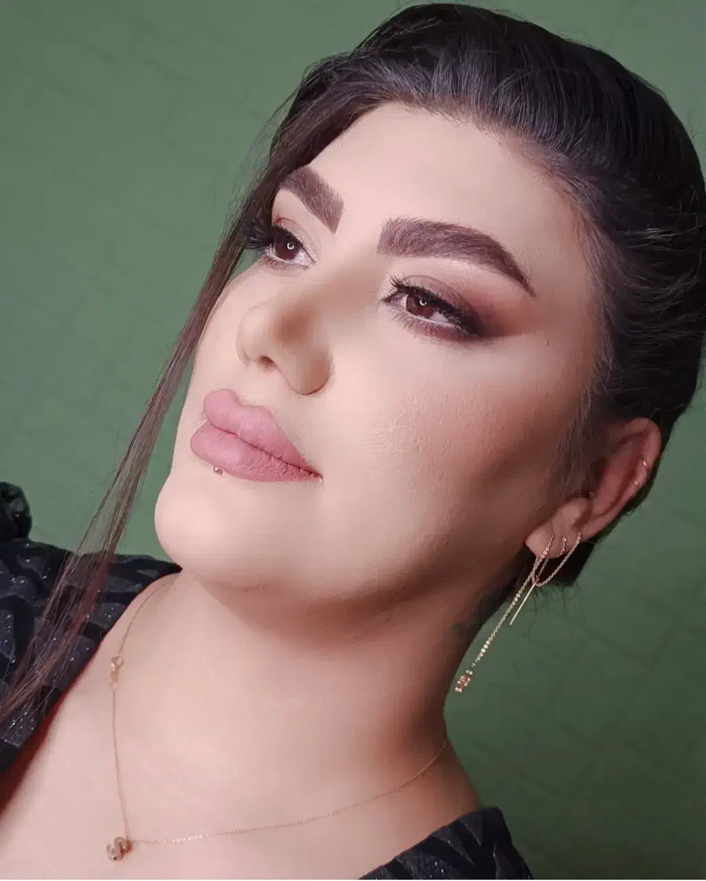 تخفیف ویژه پاییزی میکاپ با شینیون رایگان|خدمات آرایشگری و زیبایی|شاهین دژ, |دیوار