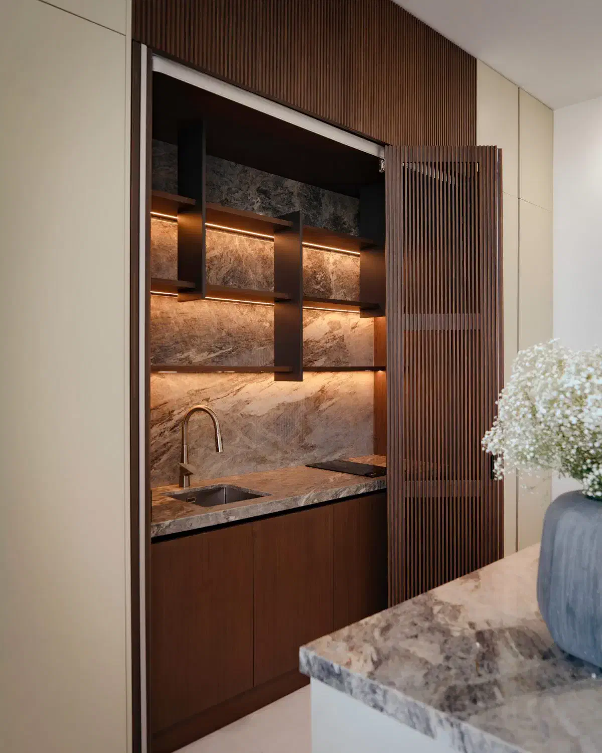 ۳۳۰متر آرتیمان ، ط۸ ، ۳۰متر تراس ، ویو پارک ، 4p