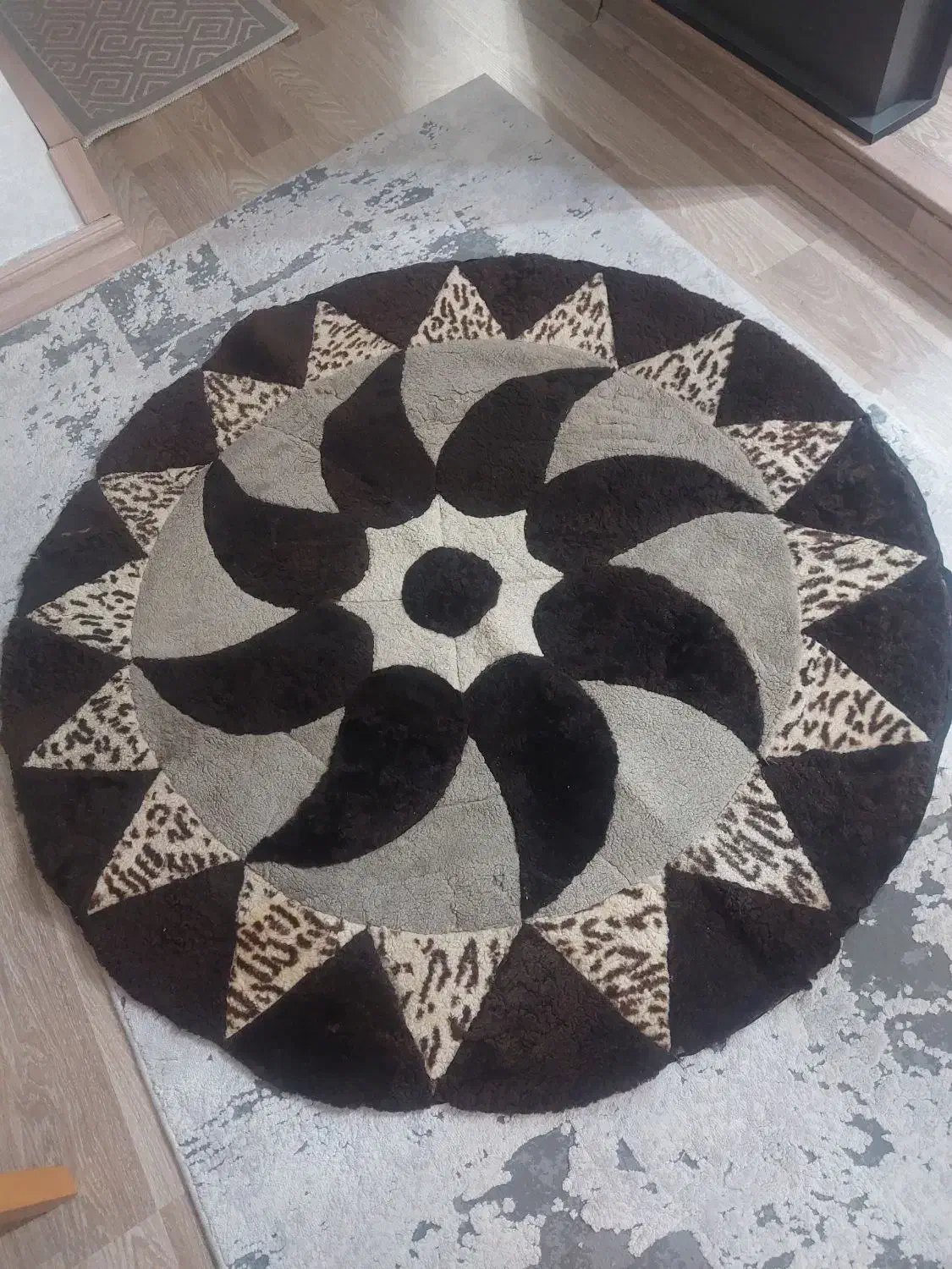 فرش سنتی دست دوز|فرش|تبریز, |دیوار