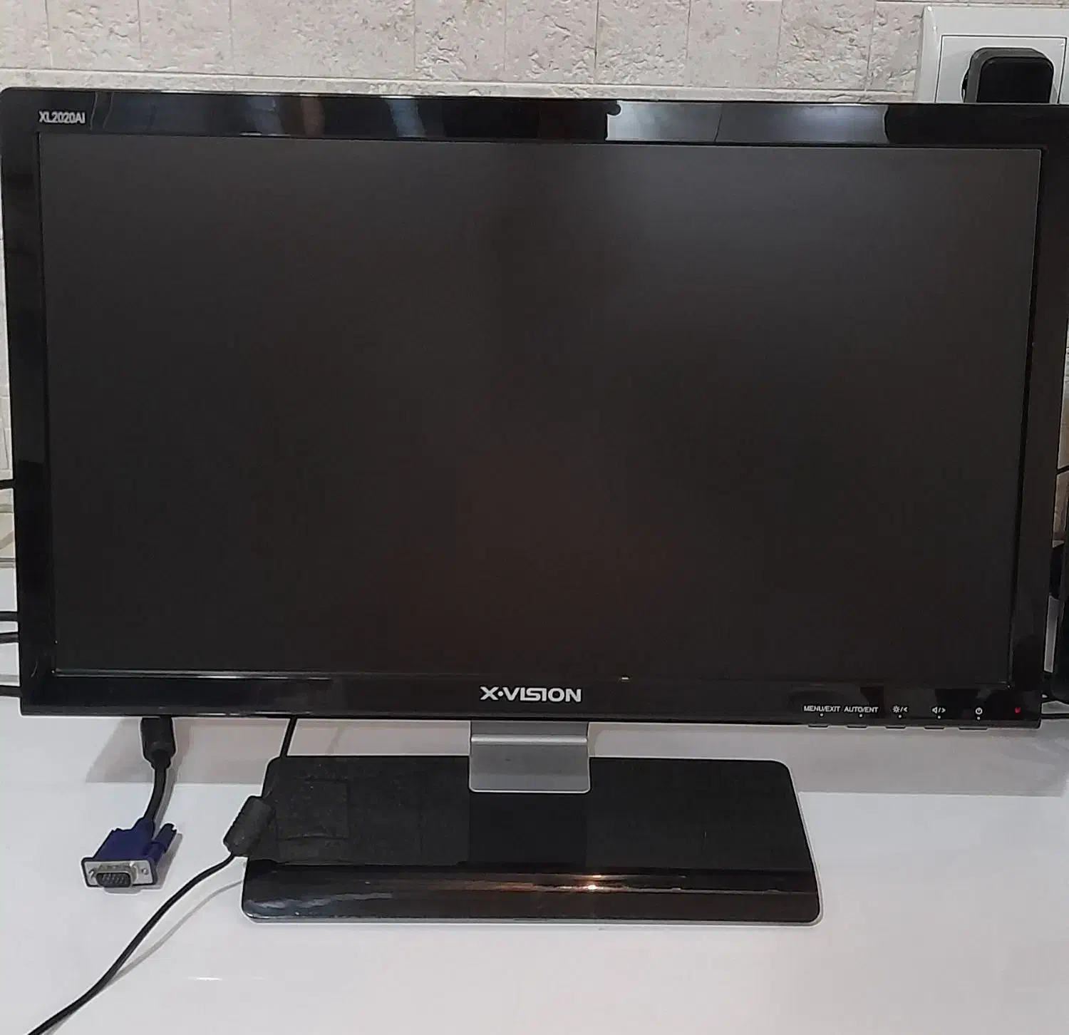 تعداد ۲دستگاه مانیتور ال ای دی|قطعات و لوازم جانبی رایانه|رشت, دروازه لاکان|دیوار