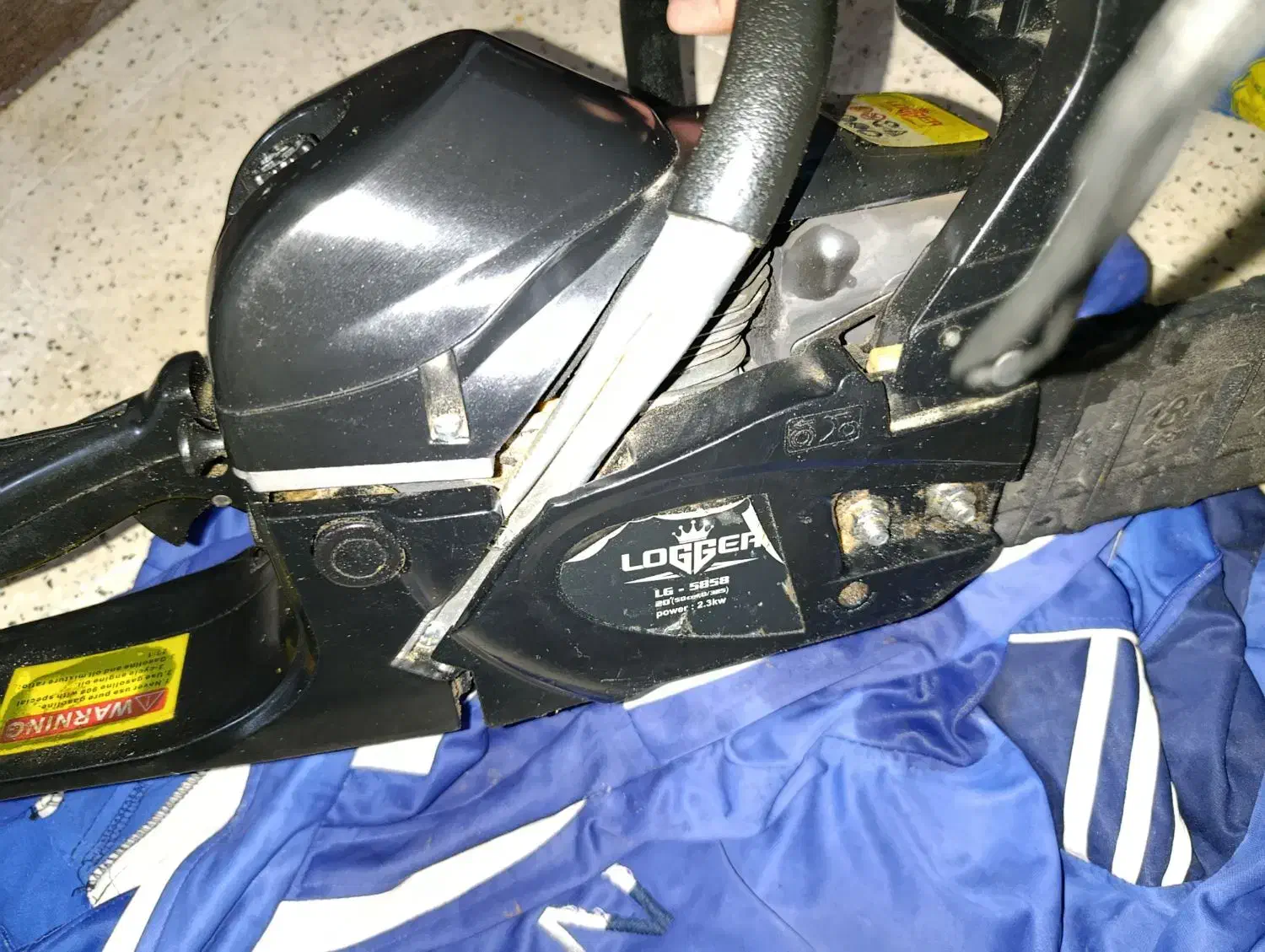 اره موتوری|ماشین‌آلات صنعتی|آغاجاری, |دیوار