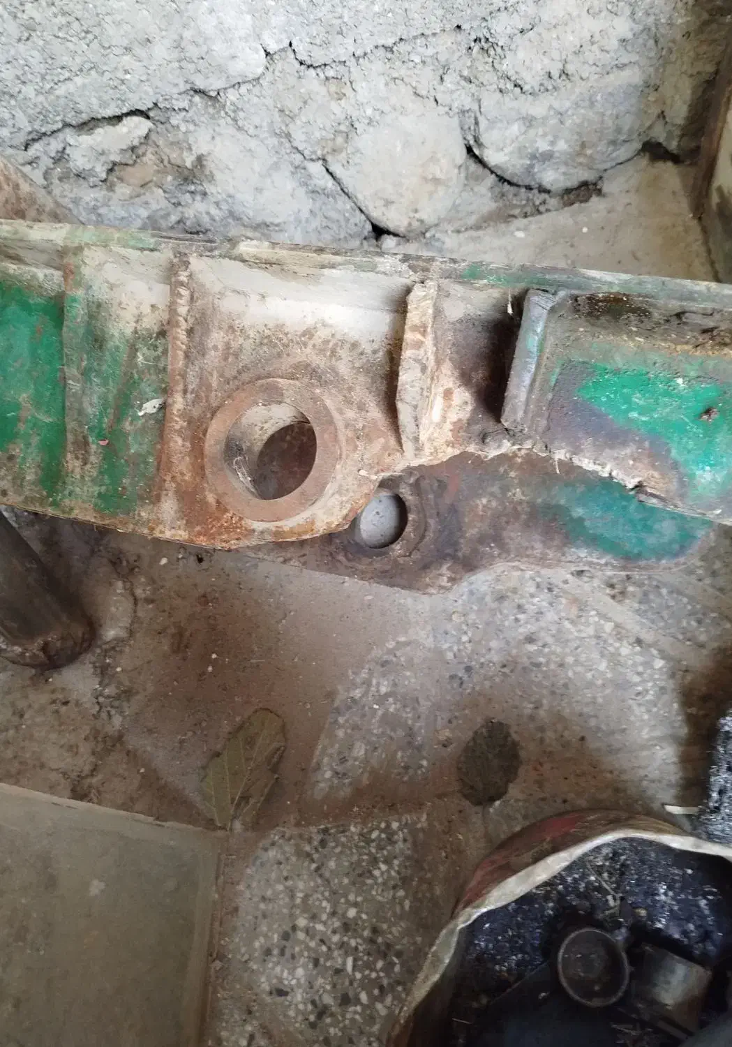 اکسل جلو برای تراکتورهای بیل جلو رومانی وپرکنز|قطعات یدکی و لوازم جانبی|آبدانان, |دیوار