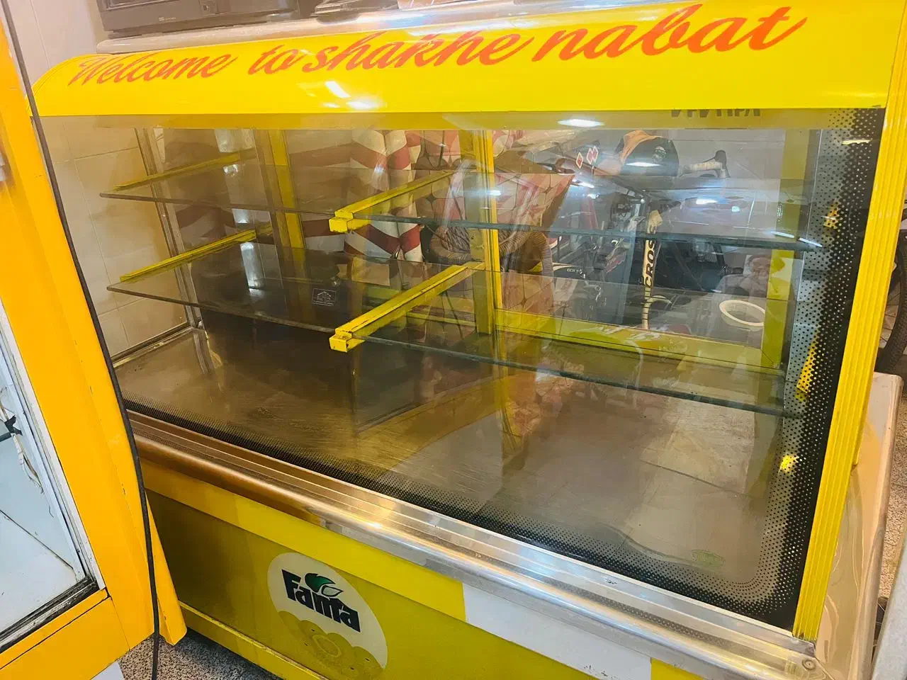 یخچال ویترین قنادی گرم و سرد|فروشگاه و مغازه|رشت, حومه رشت|دیوار