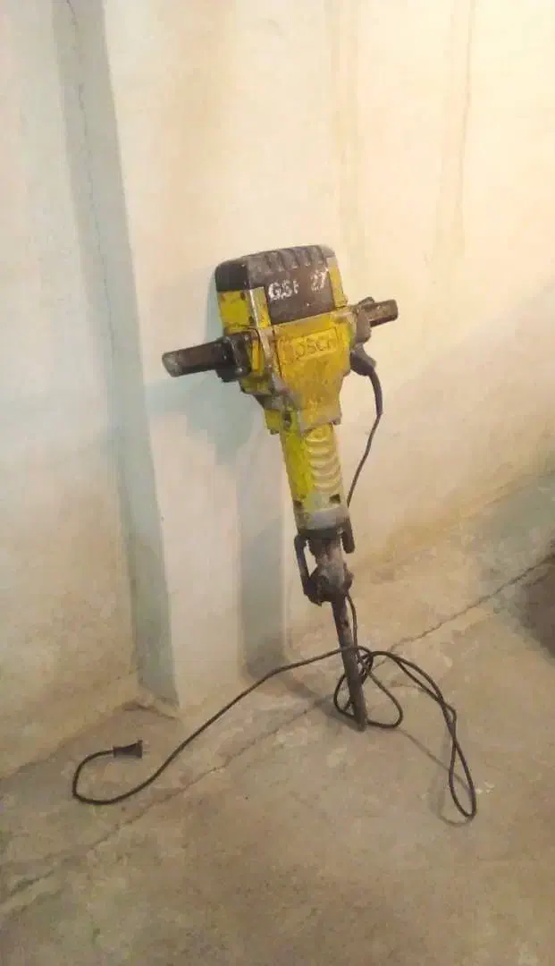 پیکور هیلتی ۲۷ کیلو بوش اصلی|مصالح و تجهیزات ساختمان|تهران, سازمان برنامه شمالی|دیوار