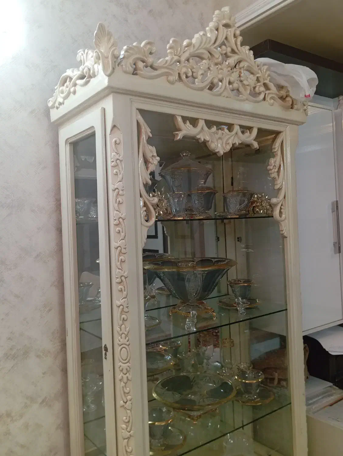 بوفه در حد نو|بوفه، ویترین، کنسول|قم, باسکول|دیوار