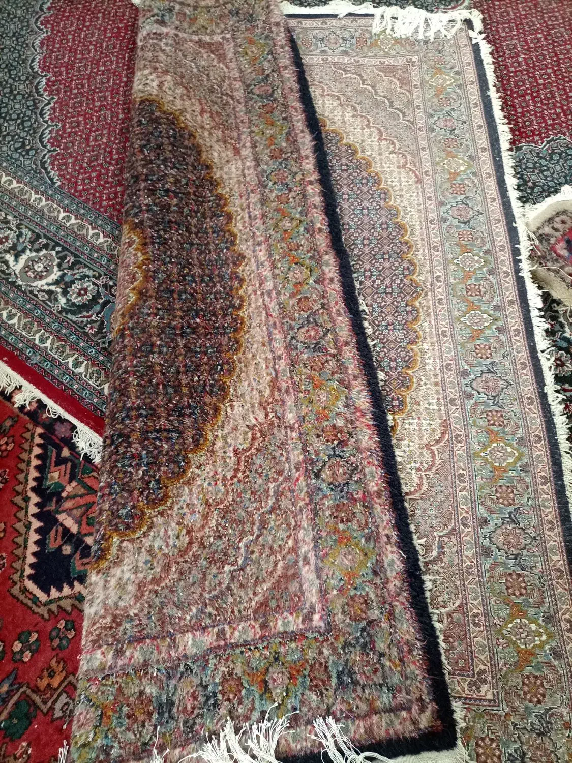 دوعددمسندنو‌بدون‌ پرداخت|فرش|اردبیل, |دیوار