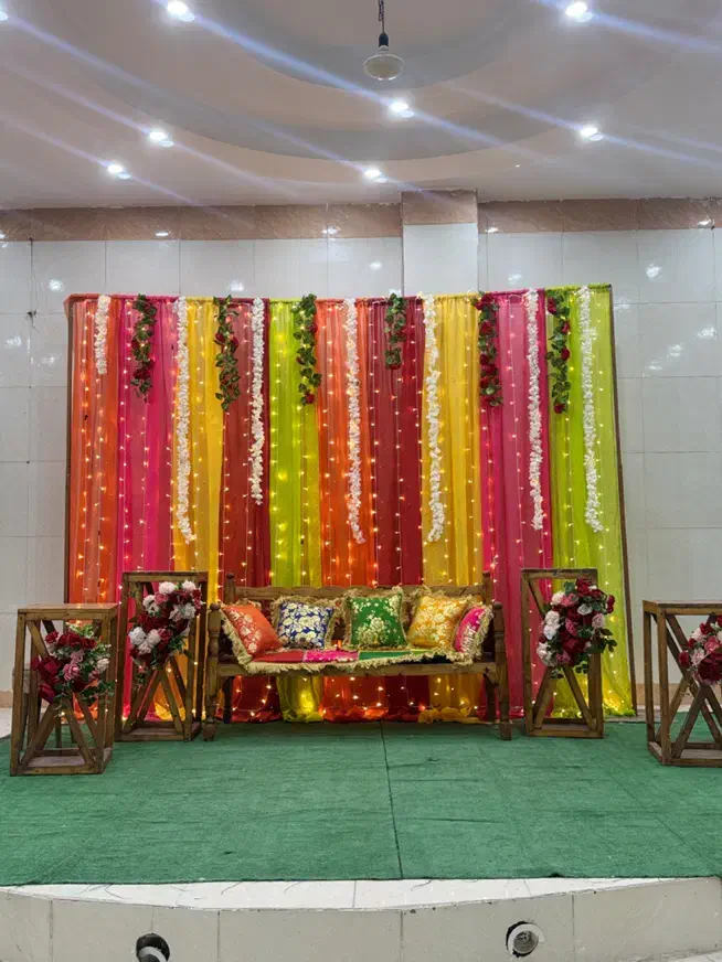 جایگاه بله برون نامزدی عقد حنابندان|صنایع دستی و سایر لوازم تزئینی|بندرعباس, |دیوار