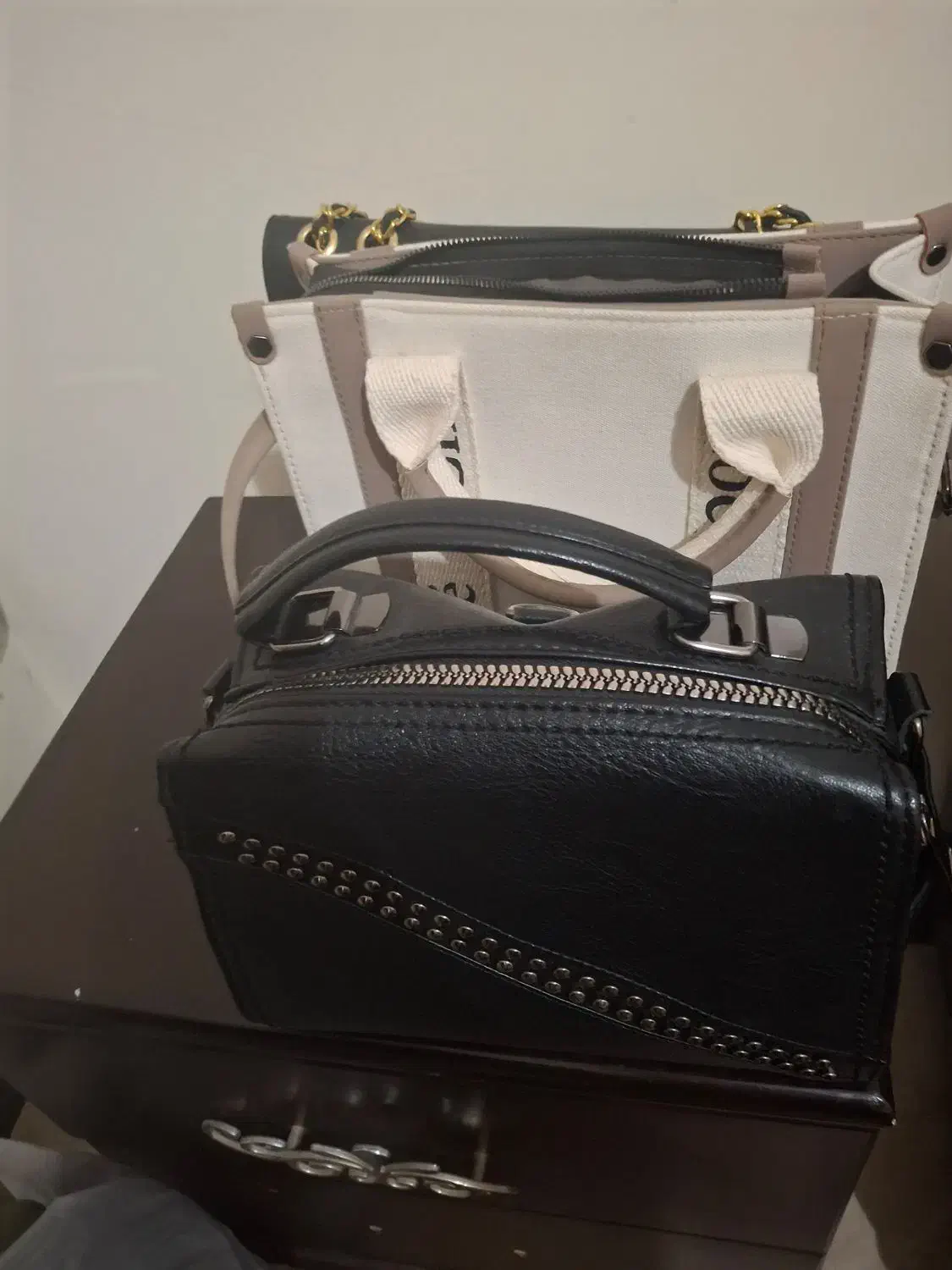 کیف|کیف، کفش، کمربند|بروجرد, |دیوار