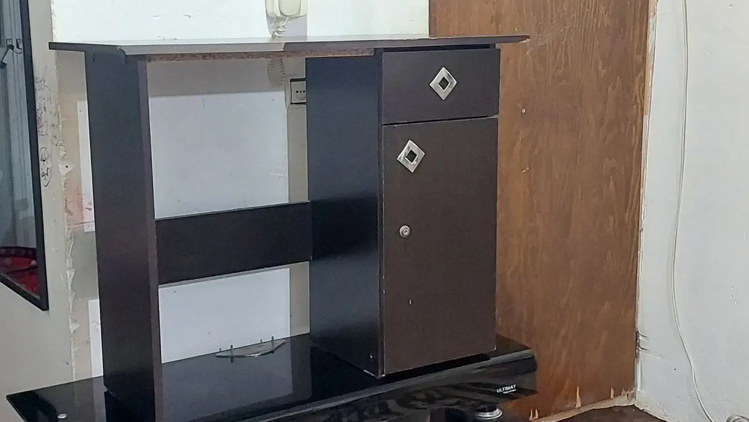 میز تحریر سالم|میز تحریر و کامپیوتر|لاهیجان, لیالستان|دیوار