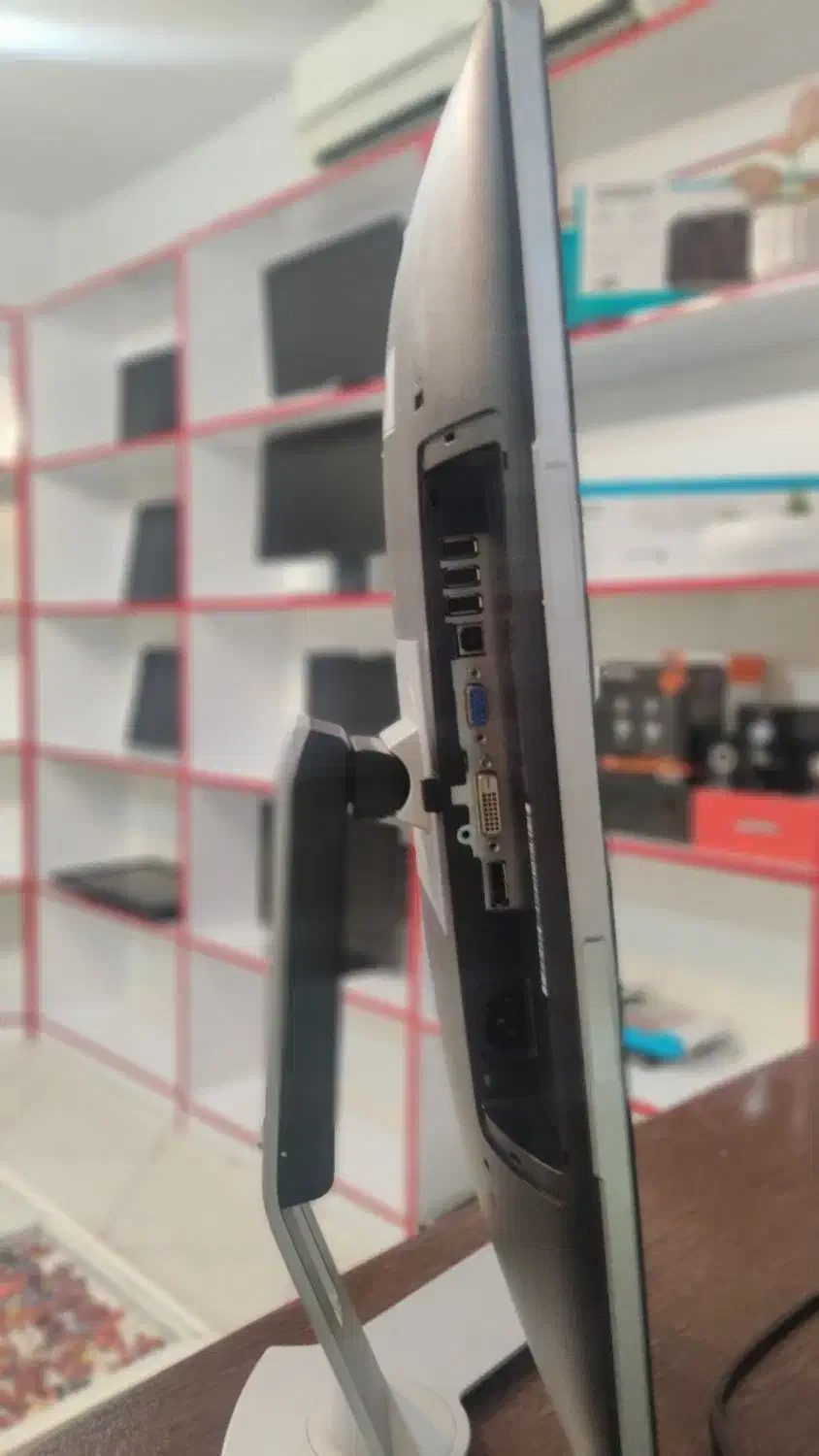 مانیتور پنل ips محافظ چشم دار ۲۴ پایه آسانسوری|قطعات و لوازم جانبی رایانه|شیراز, زند|دیوار