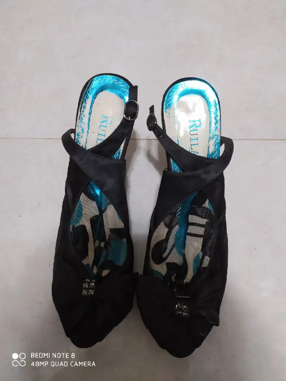 بیست جفت کفش کارکرده|کیف، کفش، کمربند|زنجان, |دیوار