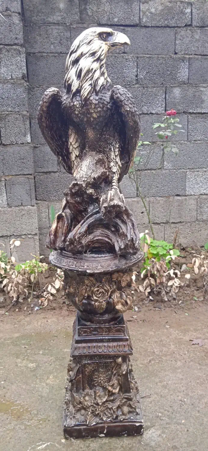 مجسمه عقاب|مجسمه، تندیس، ماکت|لاهیجان, لاشیدان|دیوار