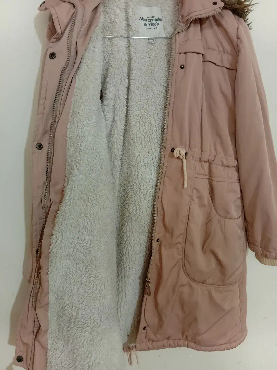 پالتو وکاپشن|لباس|اراک, |دیوار