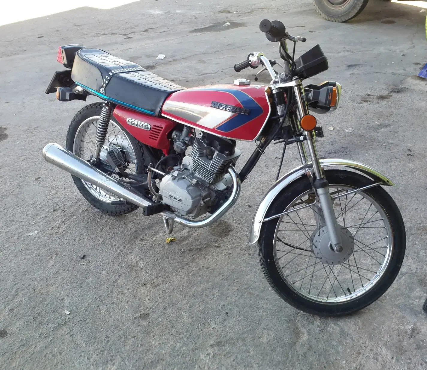 موتور سیکلت|موتورسیکلت|صائین قلعه, |دیوار