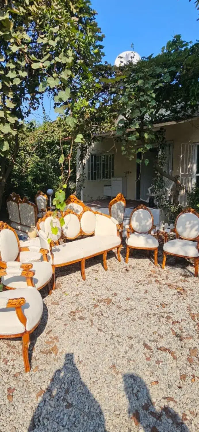 مبل چون شغلمو عوض کردم مفت گذاشتم ۲۴۵۰۰|مبلمان خانگی و میز عسلی|چالوس, |دیوار