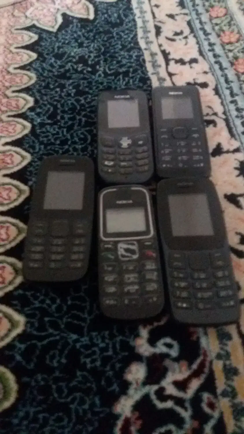 گوشی ساده سالم سالم|موبایل|قم, قلعه کامکار|دیوار