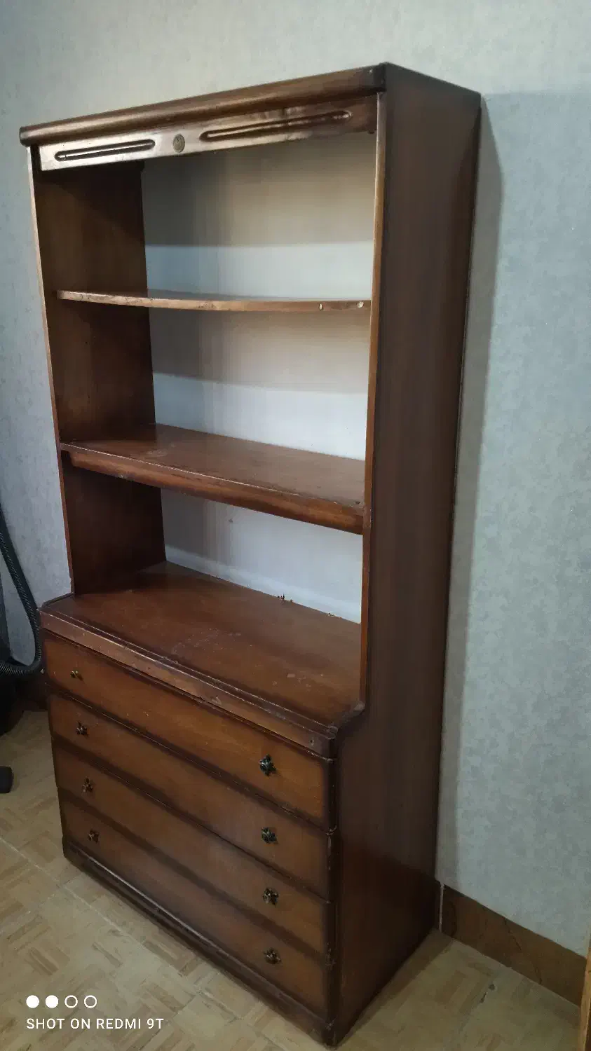 کتابخانه سه طبقه چوبی با چهار کشوی سالم ،|کتابخانه، شلف، قفسههای دیواری|گنبد کاووس, |دیوار