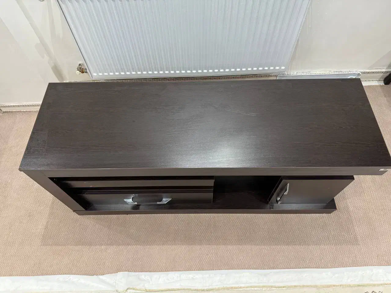 میز تلوزیون|میز تلویزیون|لیسار, |دیوار