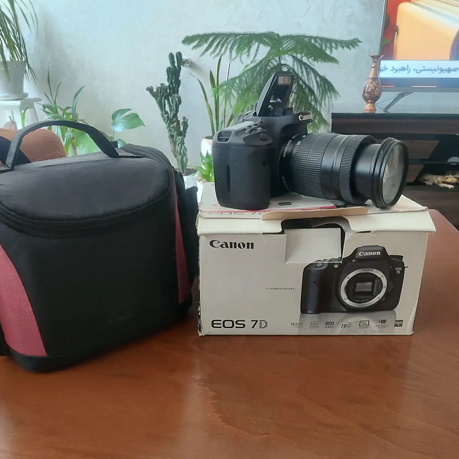 دوربین کنون7d بسیار تمیز   با رم 16لز135/18|دوربین عکاسی و فیلم‌برداری|فردیس, شهرک ناز|دیوار