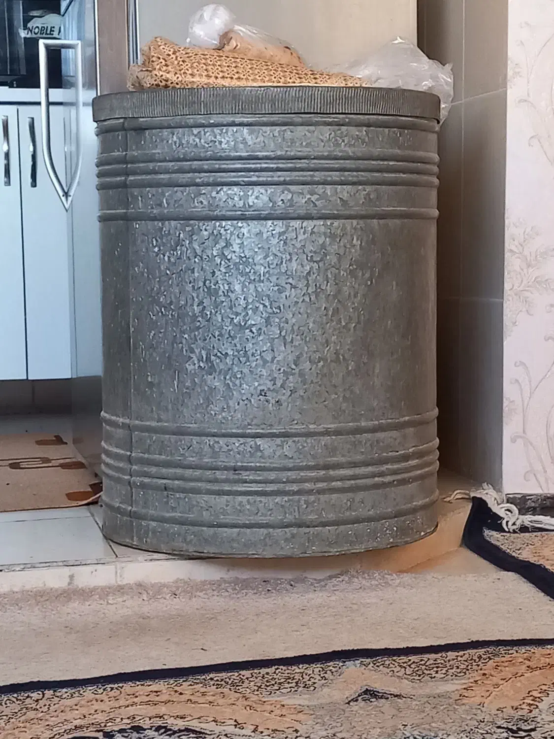 جانانی بزرگ|ظروف پختوپز|صدرا-فارس, فاز ۲|دیوار