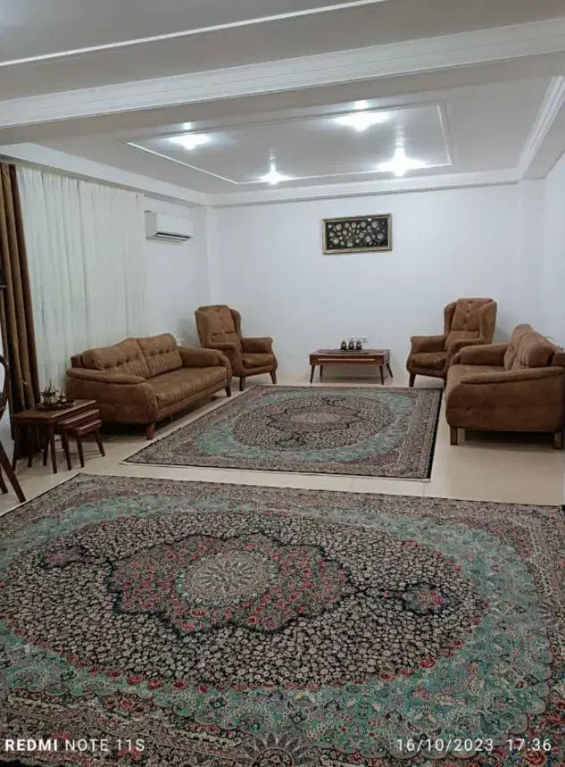 فرش ۲عدد ۹متری گلیم ۳عدد ۳متری مبل ۸نفره|مبلمان خانگی و میز عسلی|علی‌آباد کتول, |دیوار