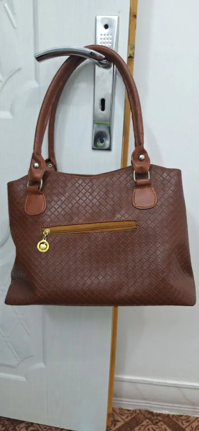 کیف|کیف، کفش، کمربند|دورود, |دیوار