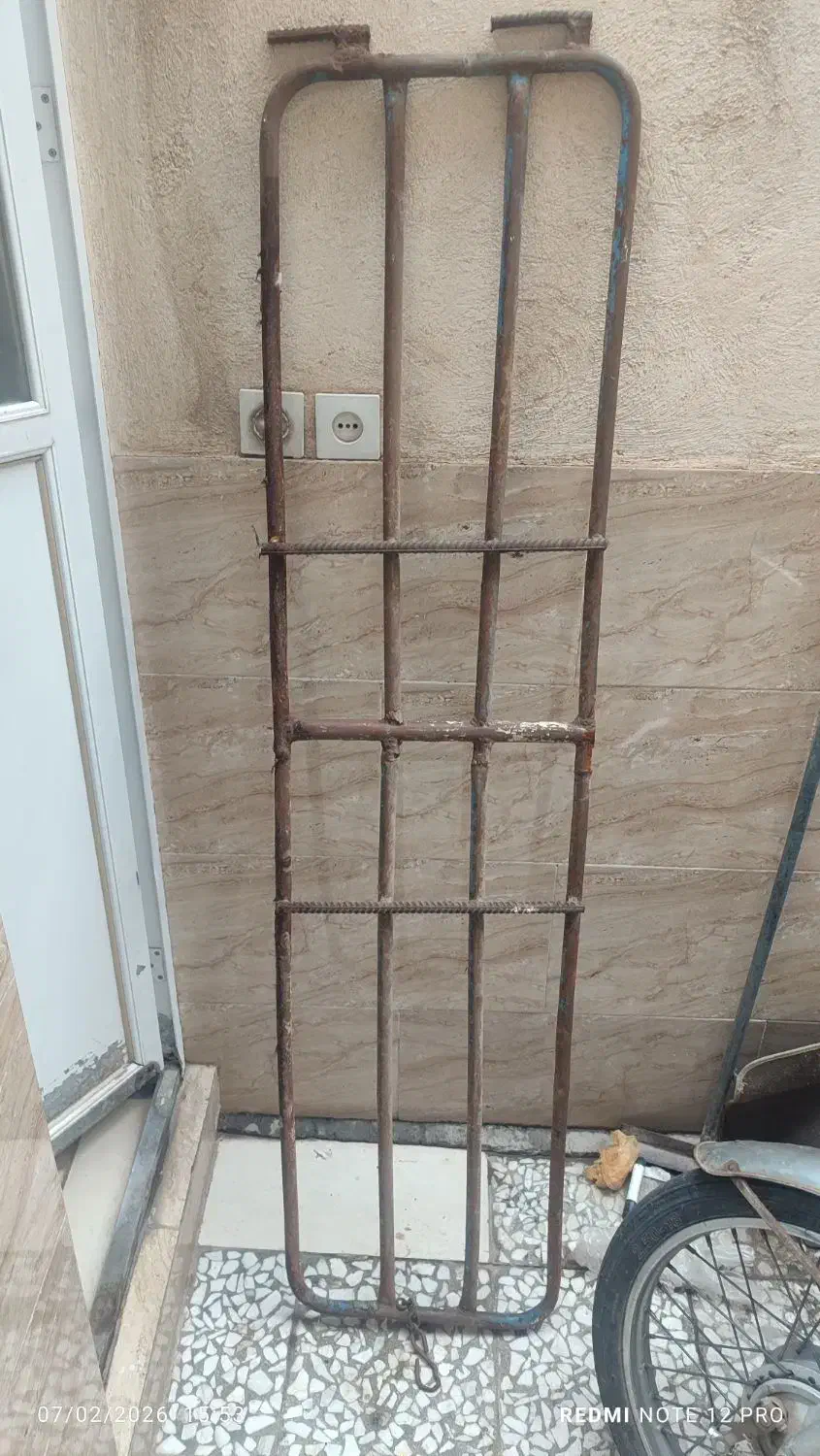 درب عقب نیسان|قطعات یدکی و لوازم جانبی|قم, نیروگاه|دیوار