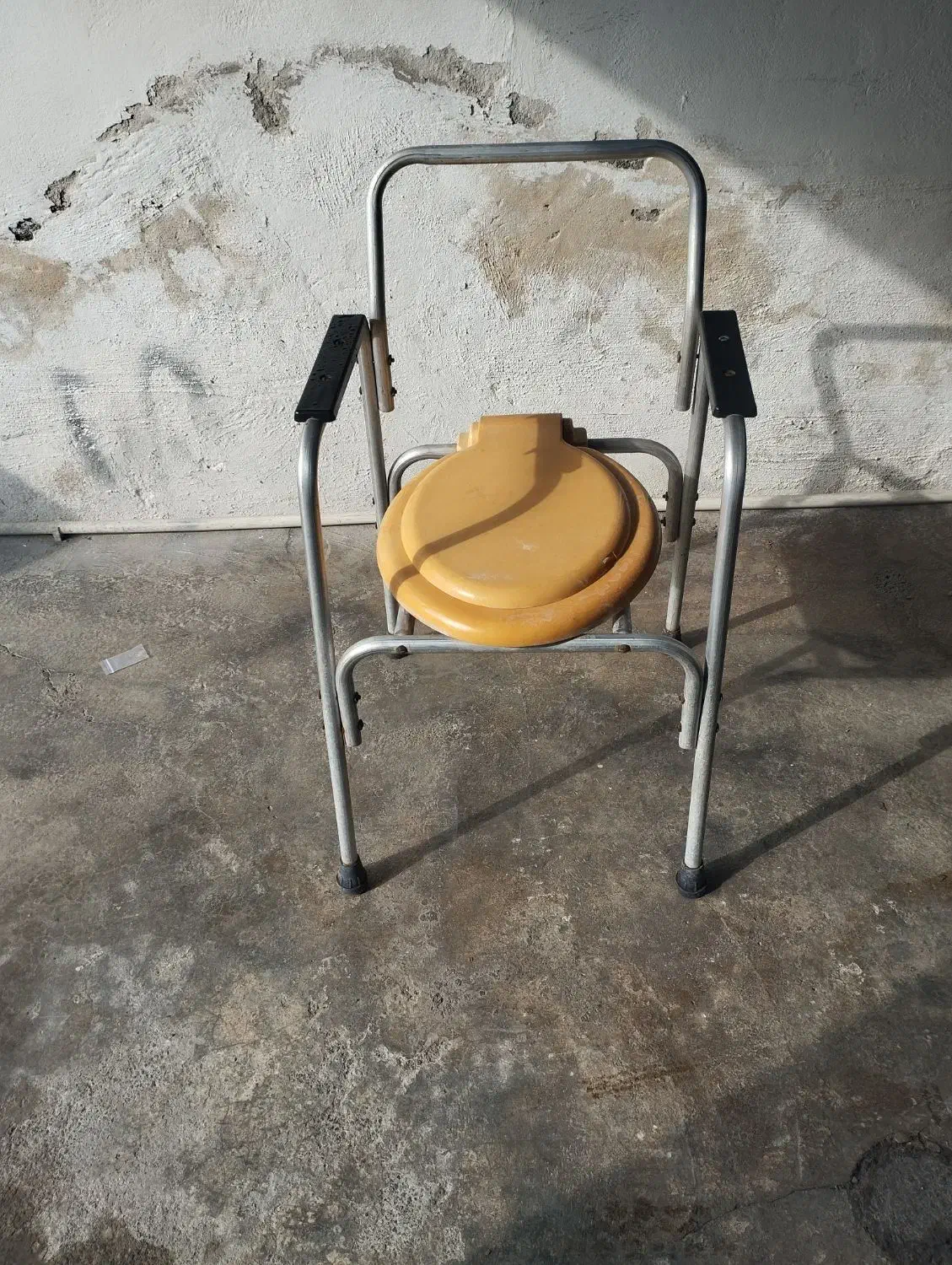 صندلی توالت فرنگی|لوازم سرویس بهداشتی|رشت, پستک|دیوار