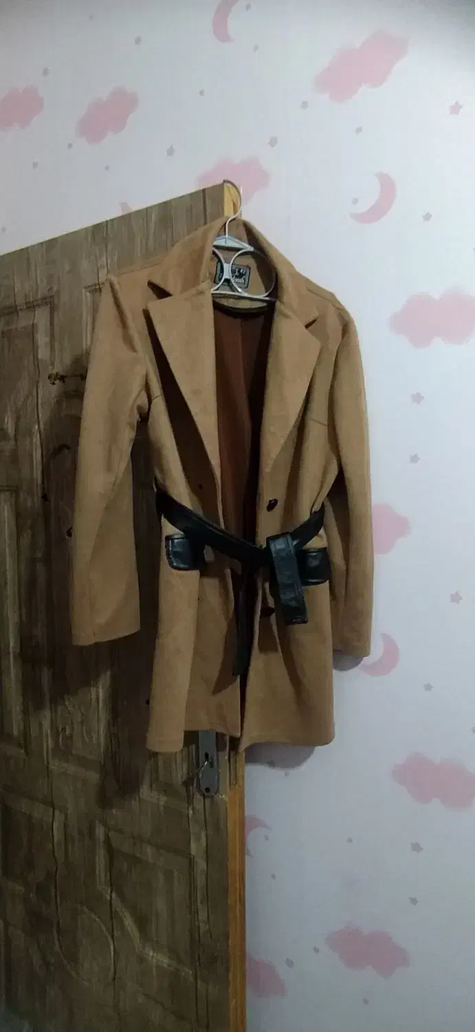 پالتوومانتو100|لباس|مشکیندشت, |دیوار