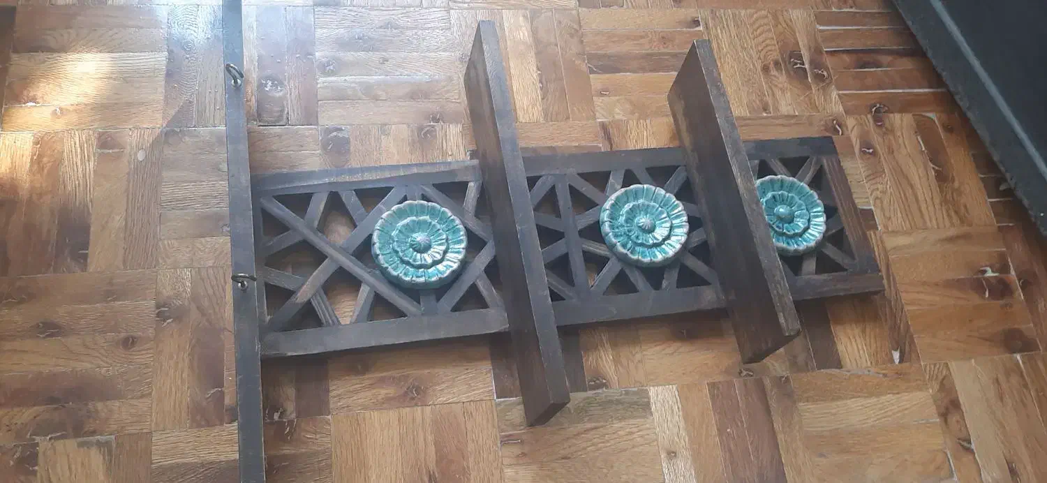 شلف دیوار کوب تماما چوب|کتابخانه، شلف، قفسه‌های دیواری|تهران, شهرک بوعلی|دیوار