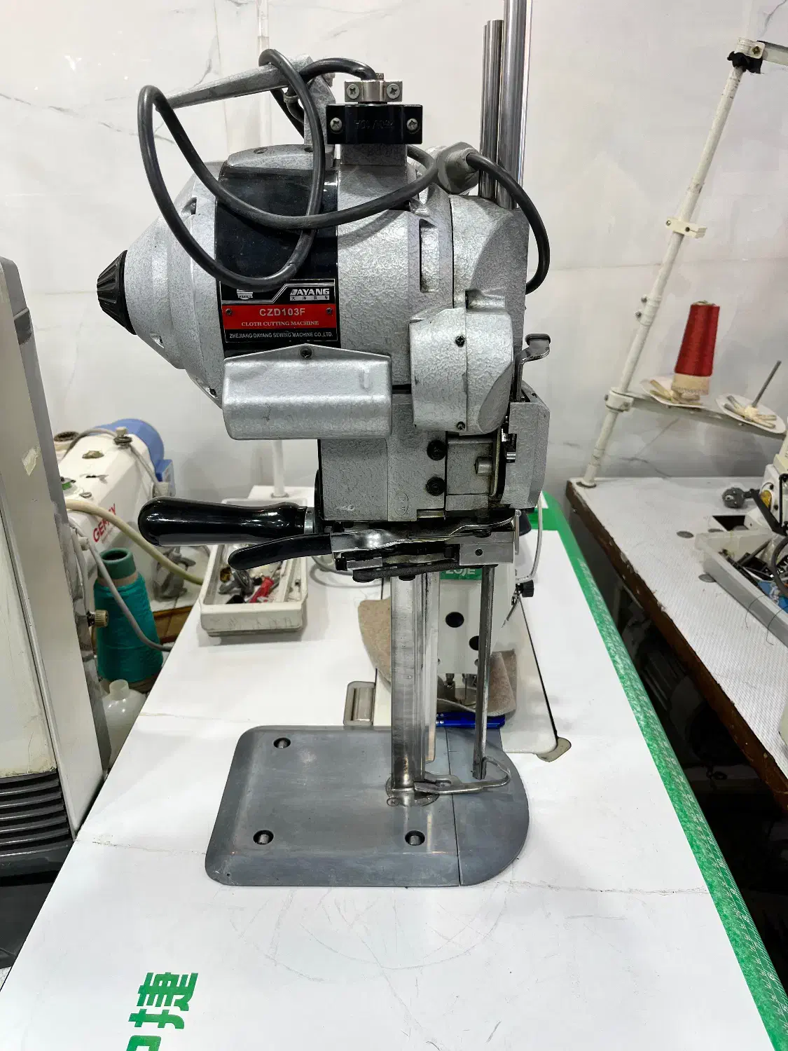 قیچی برقی عمود بر سایز ۱۰دایانگ در حد اک|چرخ خیاطی و ریسندگی|تهران, هفده شهریور|دیوار