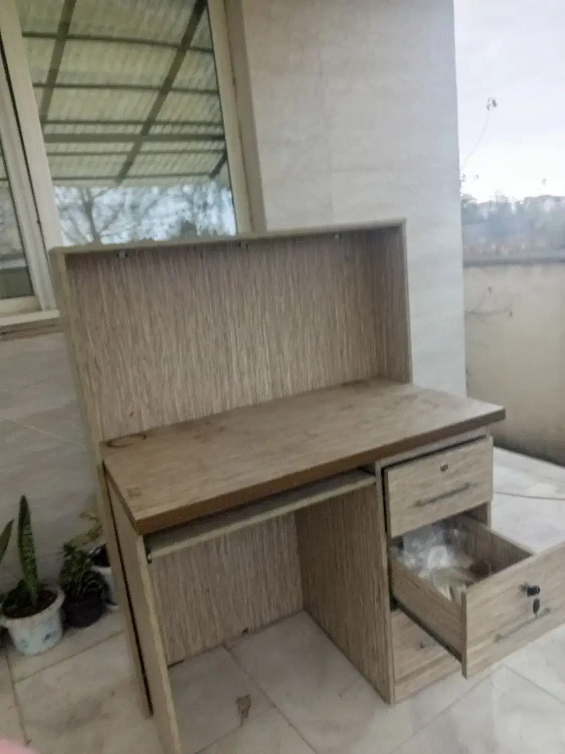 میز کامپیوتر|دفتر کار|رشت, لاکان شهر|دیوار