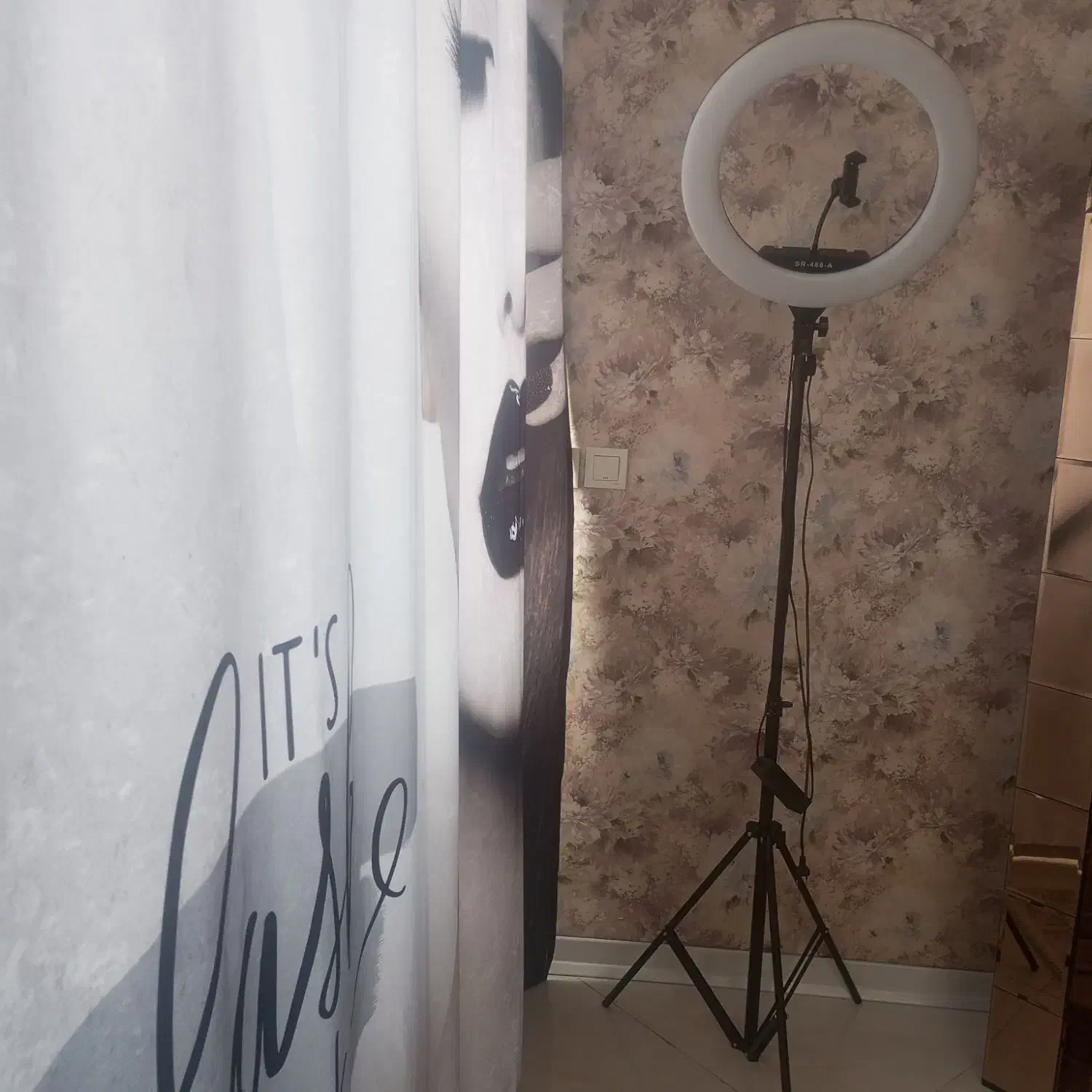 رینگ لایت|دوربین عکاسی و فیلم‌برداری|مشهد, شهرک امام هادی (شهرک غرب)|دیوار