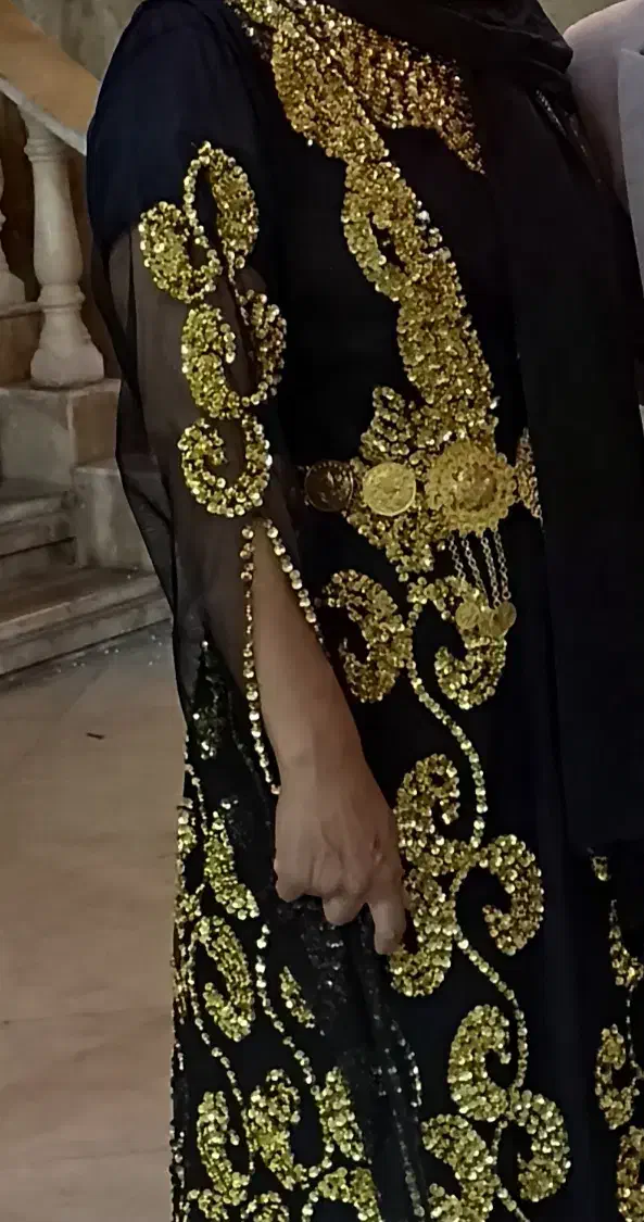 لباس کردی و پیرهن مجلسی فارسی زنانه|لباس|صحنه, |دیوار