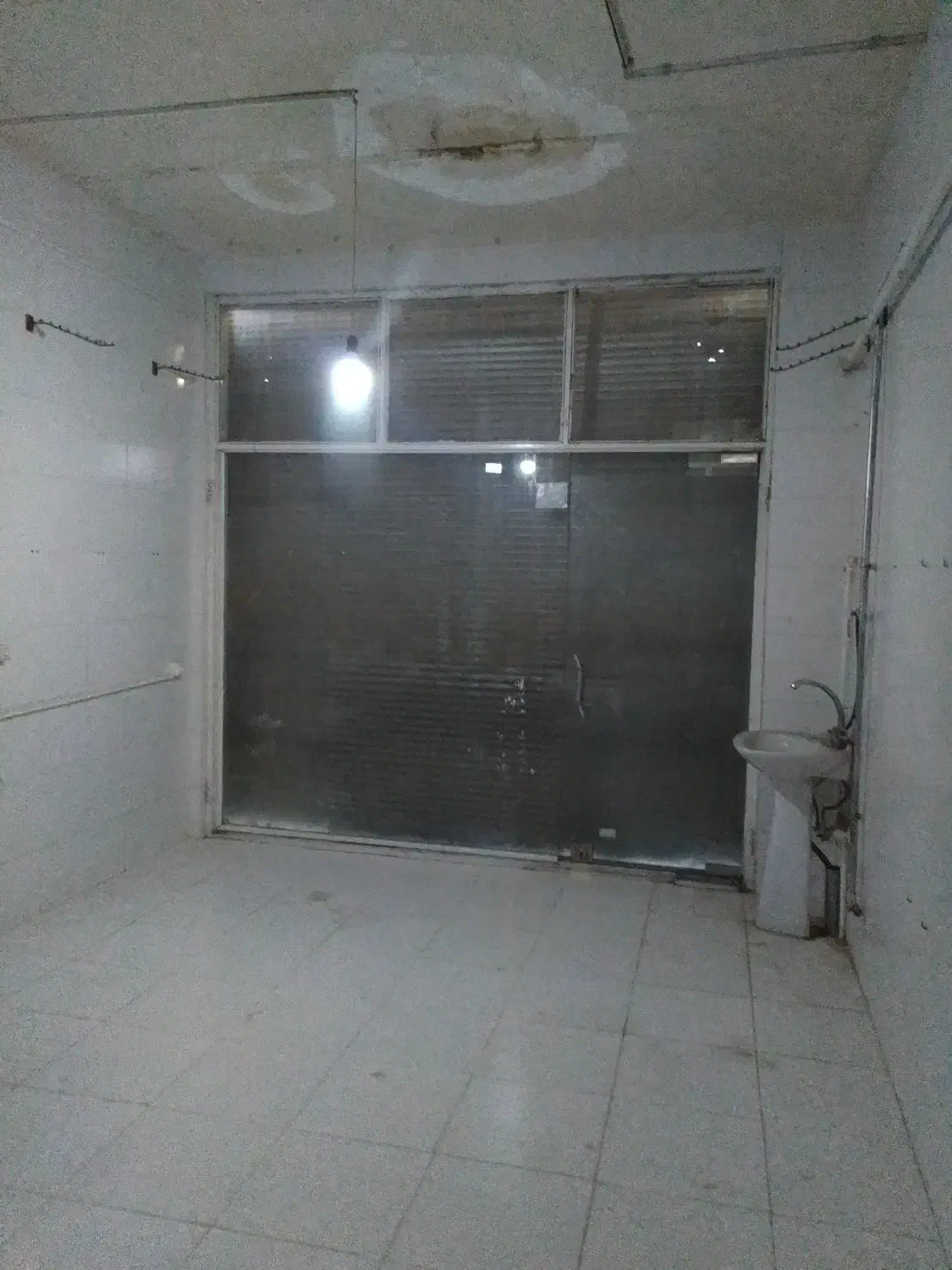 مغازه|اجارهٔ مغازه و غرفه|میانه, |دیوار